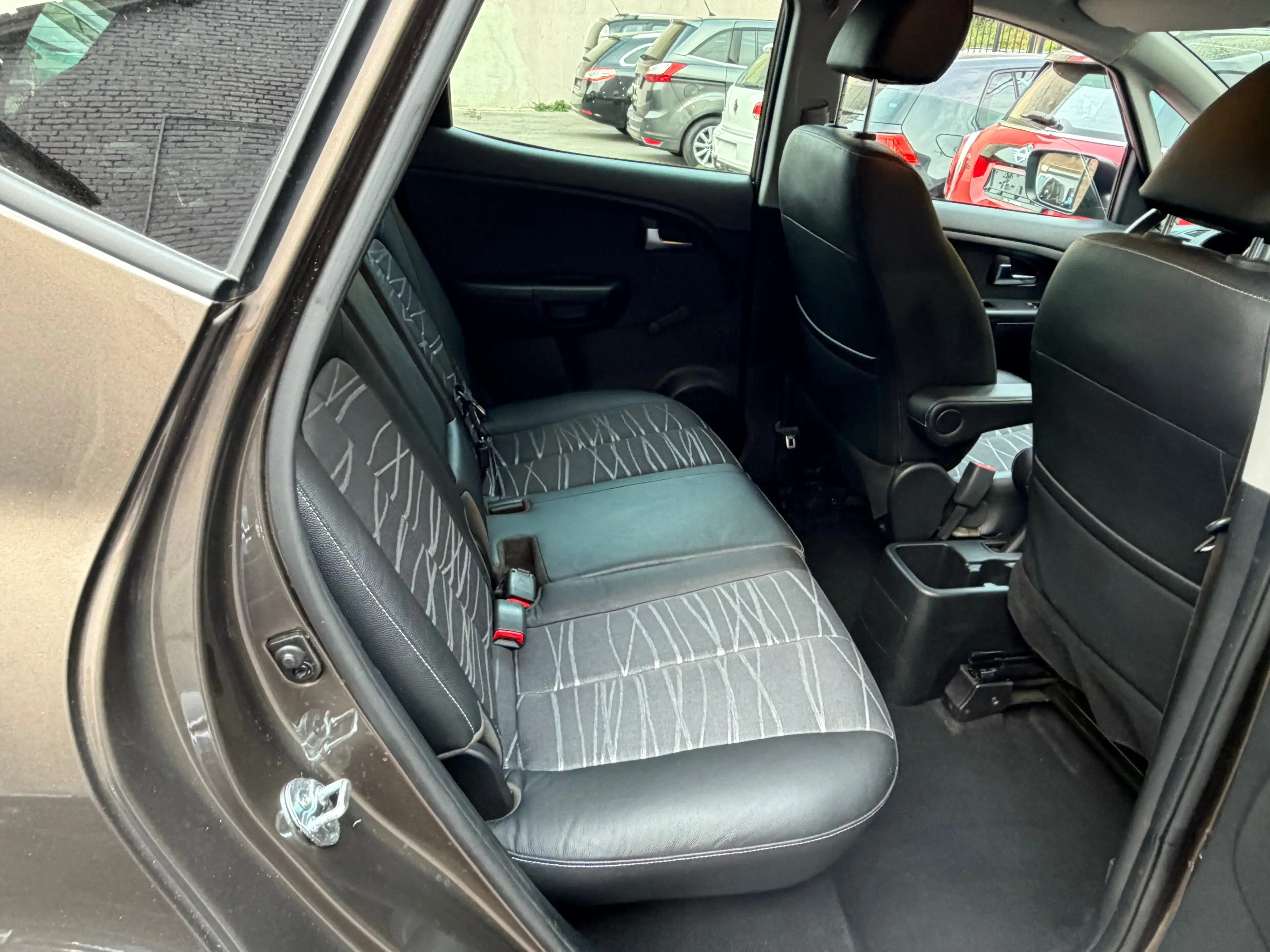 Kia Venga Venga 1.4i Lounge — photo 7
