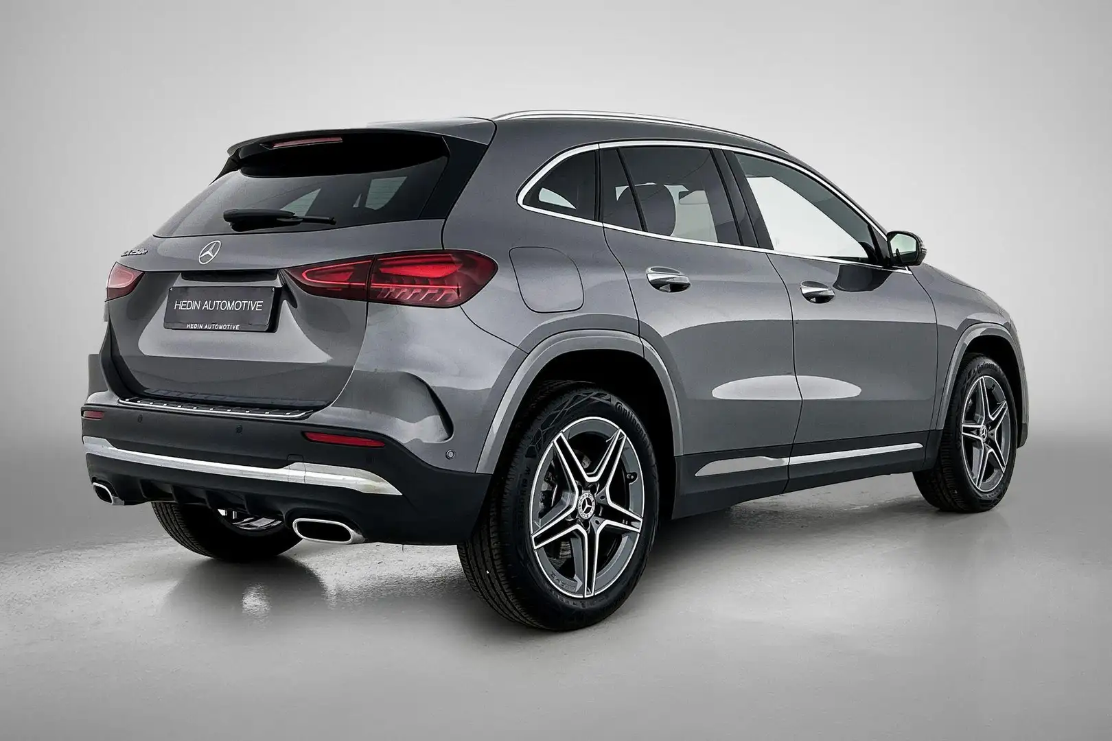 Mercedes-Benz GLA 250 GLA 250e Automaat AMG Line | premium Plus Pakket | Gris - 2