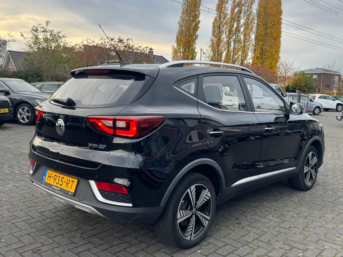 MG ZS MG EV Luxury 45kWh | SOH 94% | Leer | Pano | Navi Noir - 2