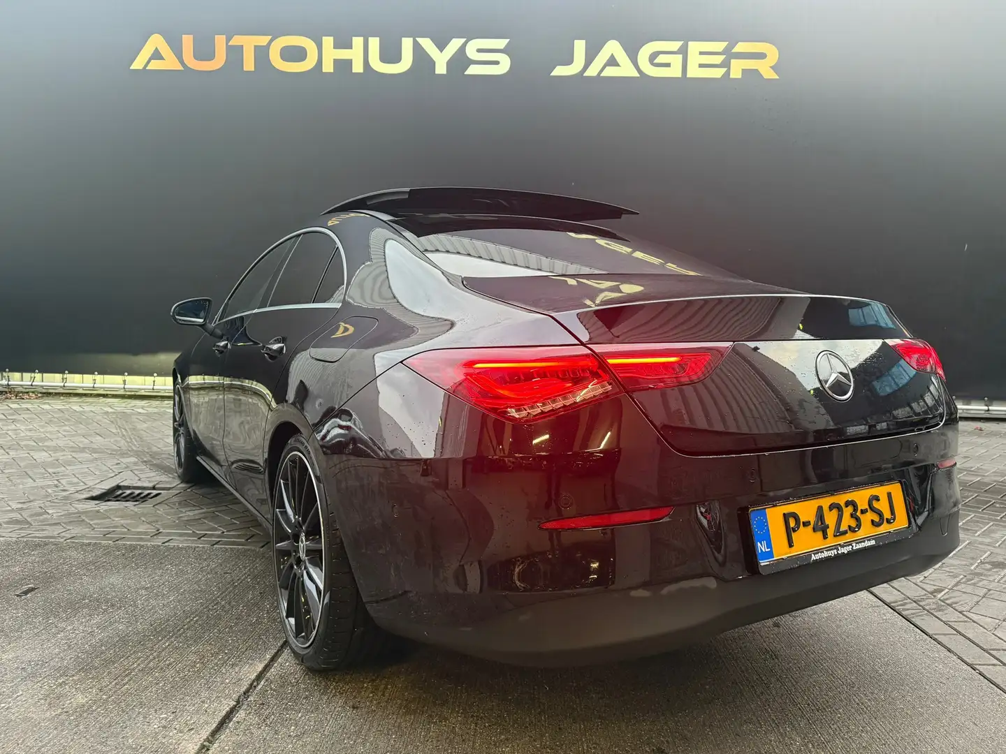 Mercedes-Benz CLA 180 Business Line|Panorama|Carplay|H&K|H&U Noir - 2