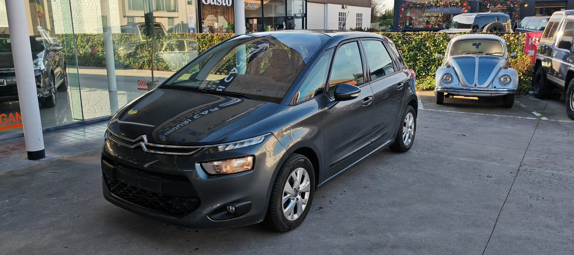 Citroen C4 Picasso e-HDi 115 Attraction Grijs - 1