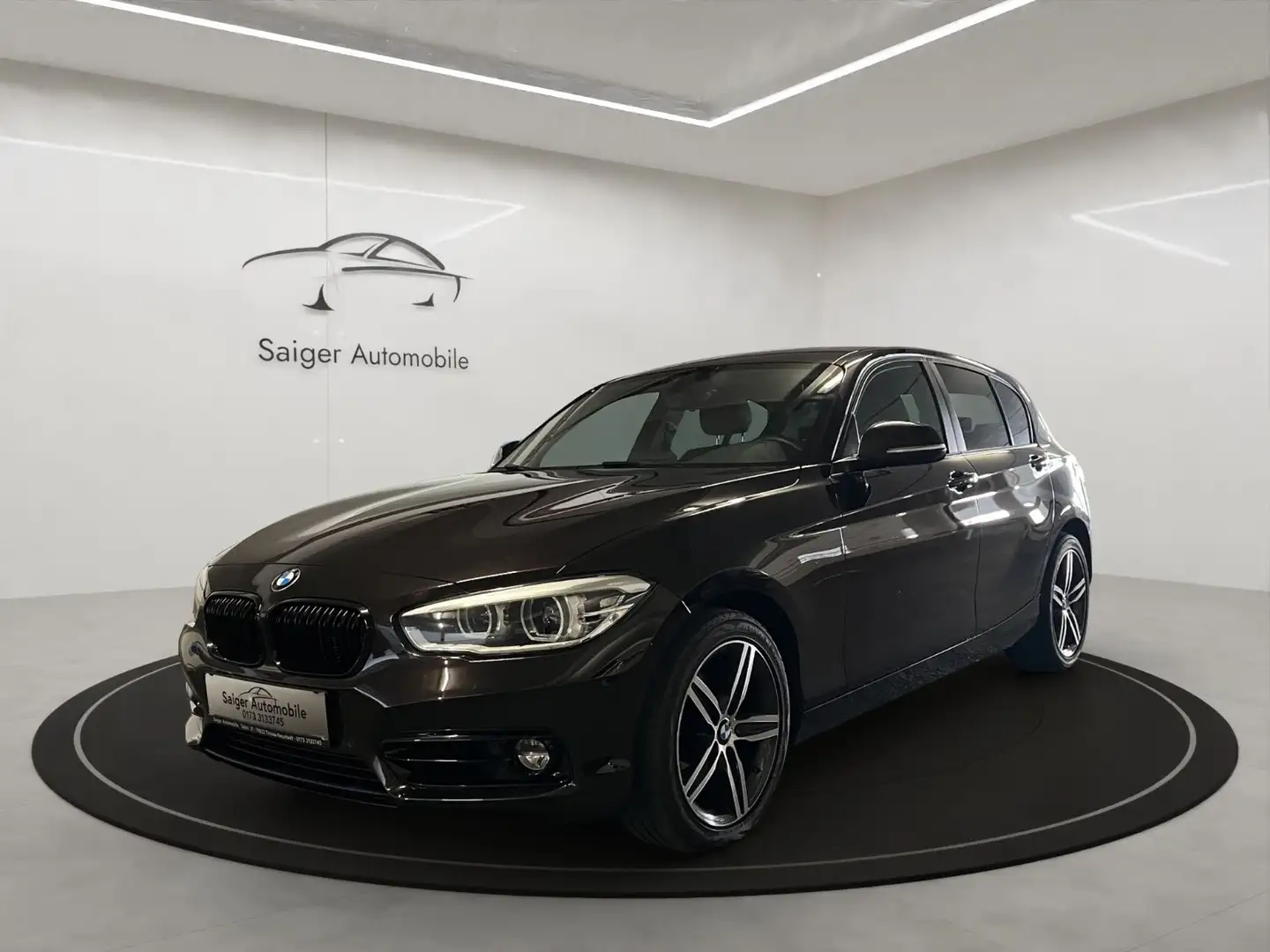BMW 120 BMw 120 d xDrive Sport Line Automatik  Pdc Kam Brun - 1