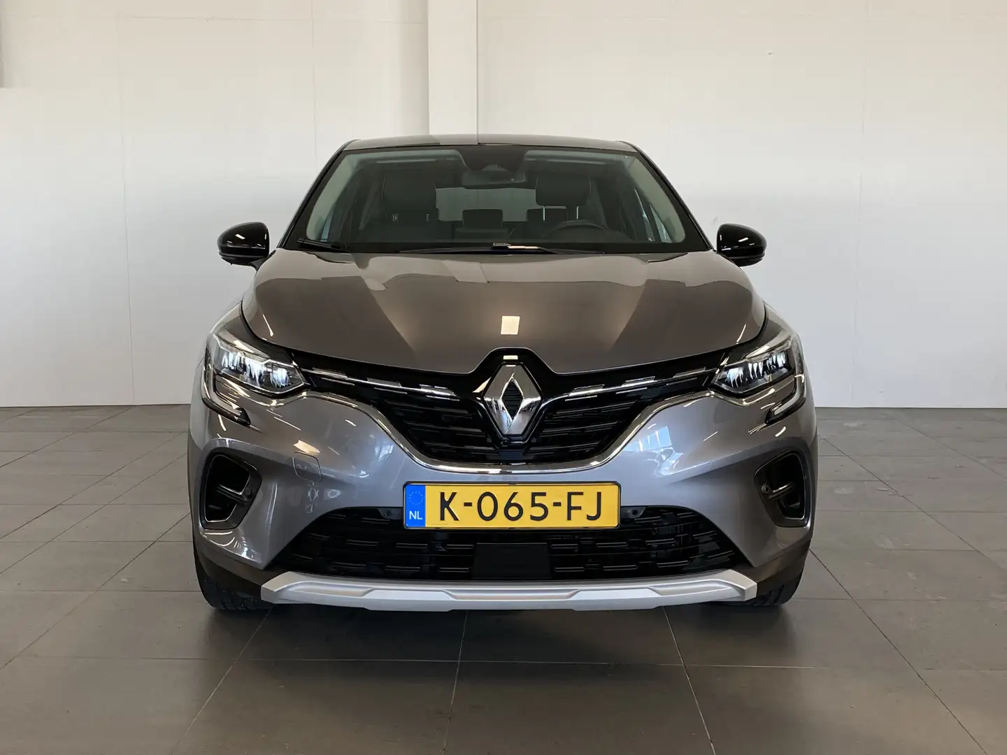 Renault Captur 1.6 E-Tech Plug-in Hybrid 160 Intens | automaat | Grijs - 2