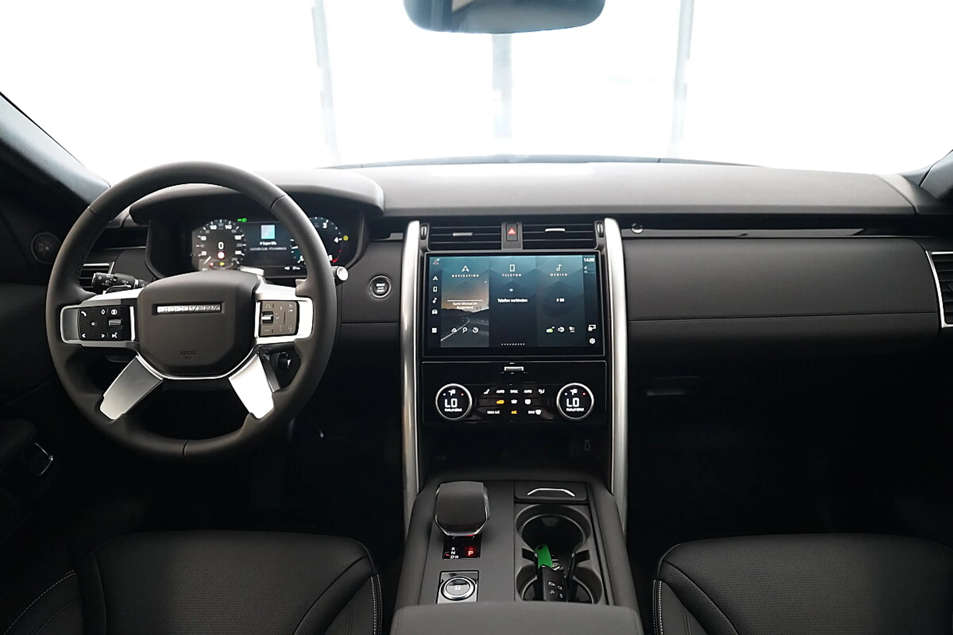 Land Rover Discovery S D250 — photo 10