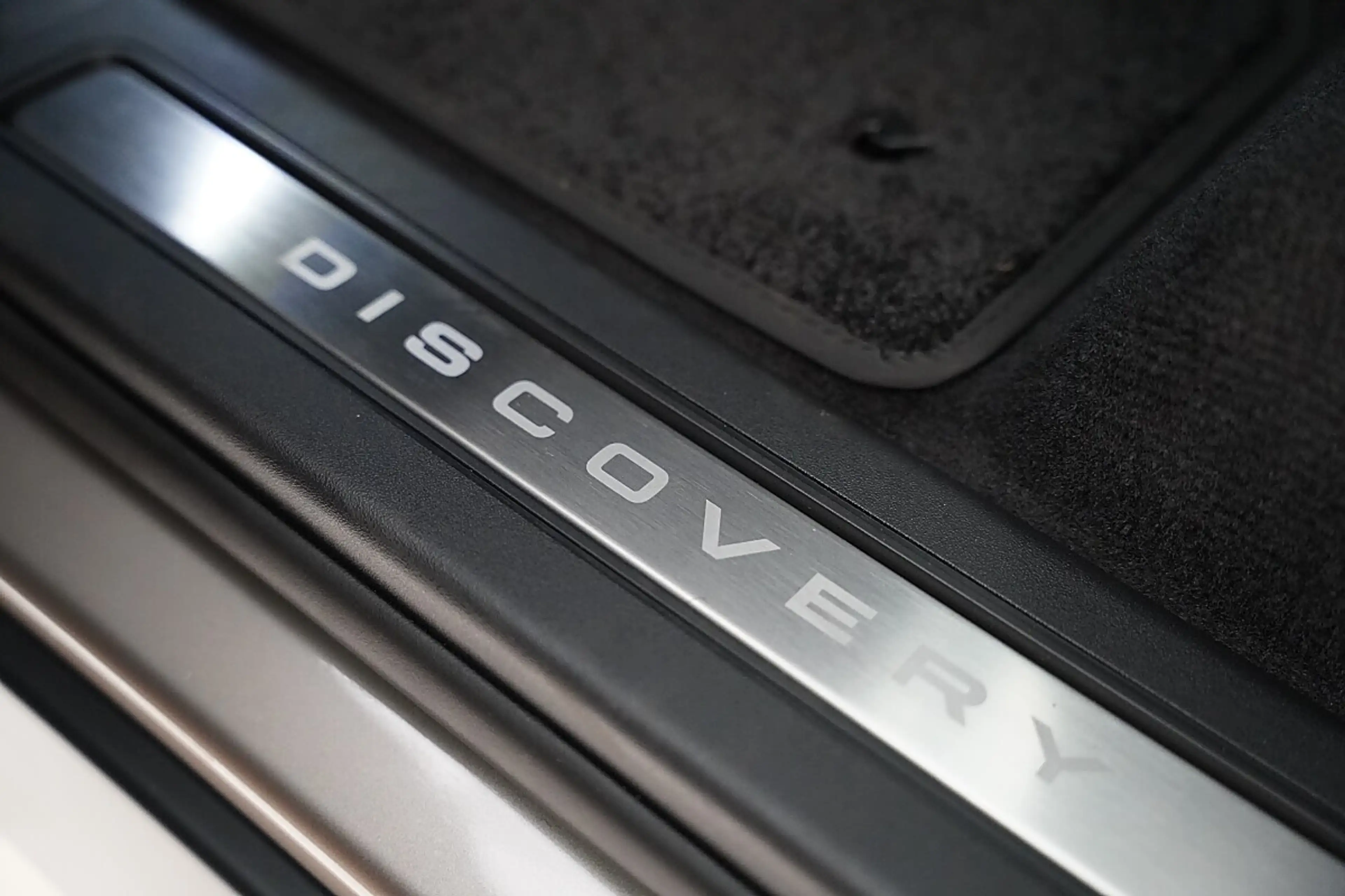 Land Rover Discovery S D250 — photo 7