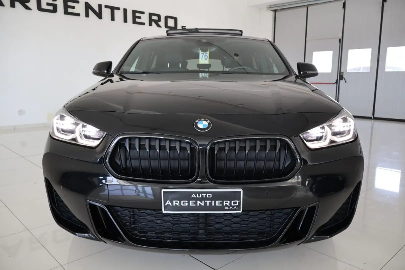 BMW X2 sDrive18d Msport tetto apribile cerchi 19 luci amb Noir - 2