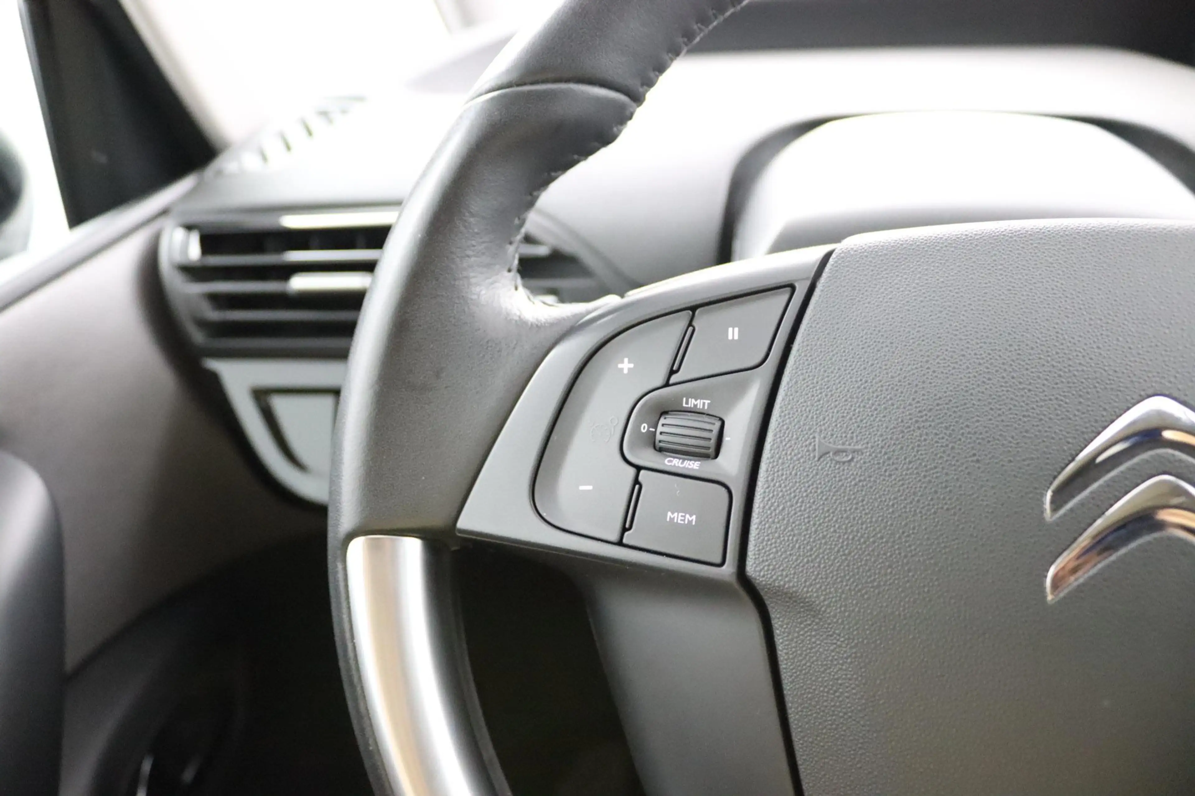 Citroen Grand C4 SpaceTourer 1.2 PureTech*7-ZITS*CAM*HAAK*CARPLAY*NAVI*CRUISE* — photo 12