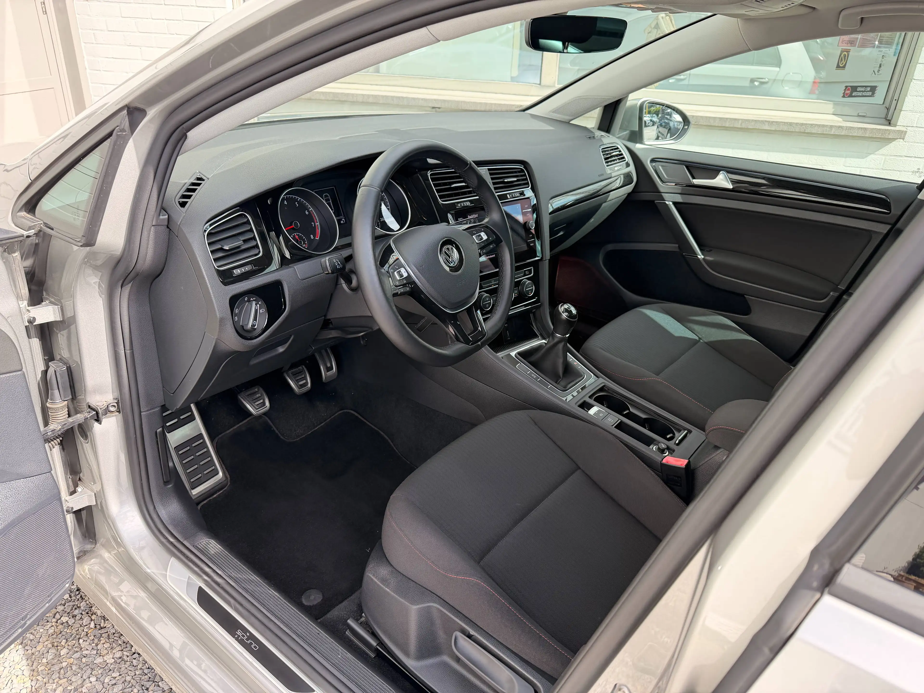 Volkswagen Golf 1.0 115PK SOUND // CAMERA // CARPLAY // 1ste eigenaar — photo 6