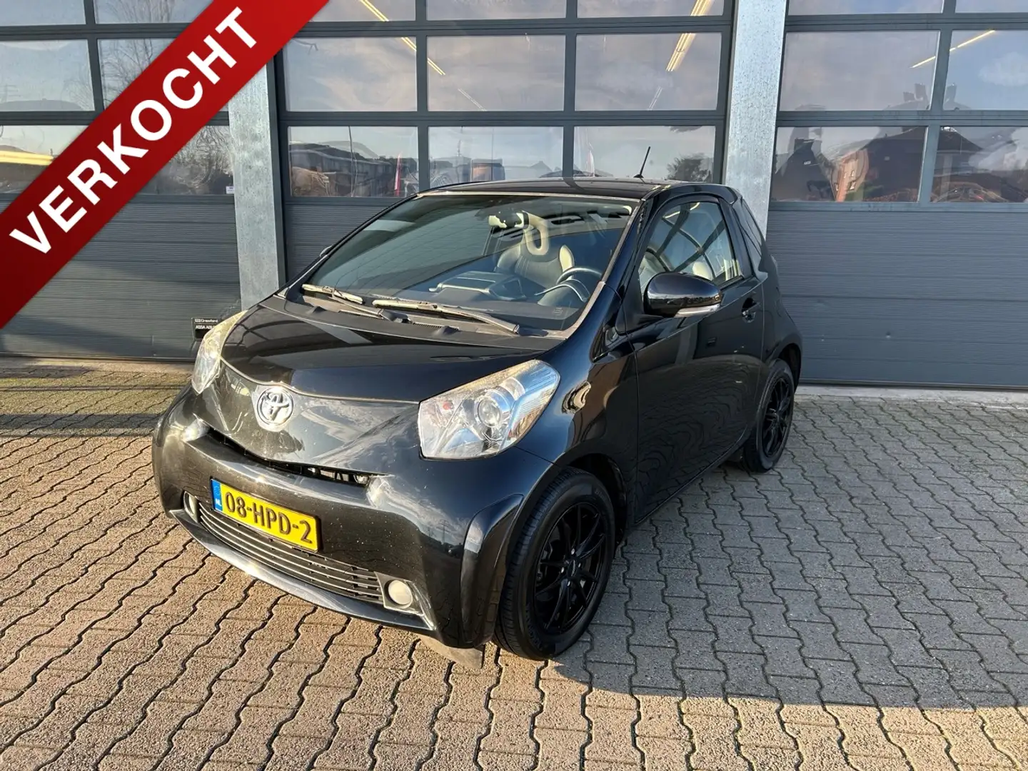 Toyota iQ 1.0 VVT-i 68pk Aspiration Negro - 1