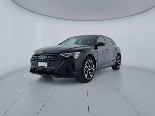 Audi Q8 e-tron 50 quattro Business Advanced