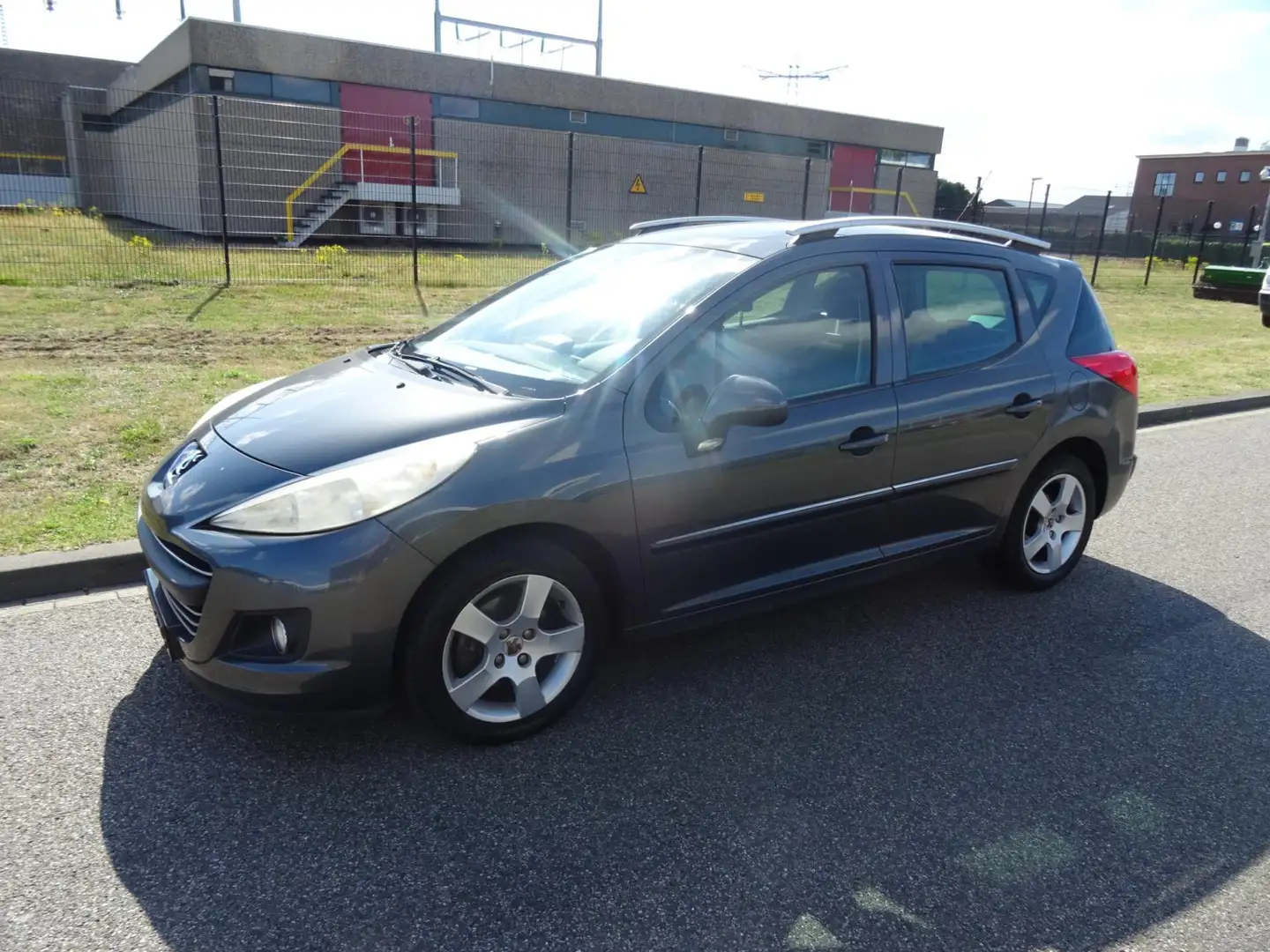 Peugeot 207 SW 1.6 VTi Première Grijs - 1