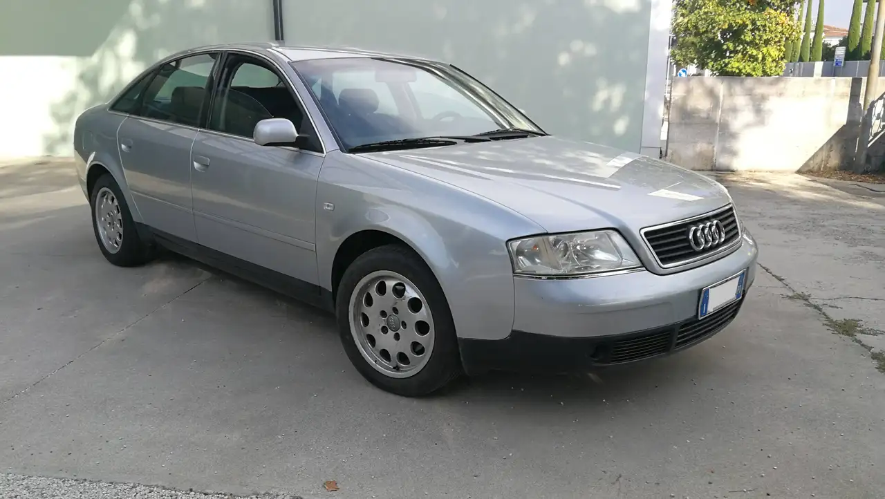 Audi A6 1.8t 150cv, foto 2
