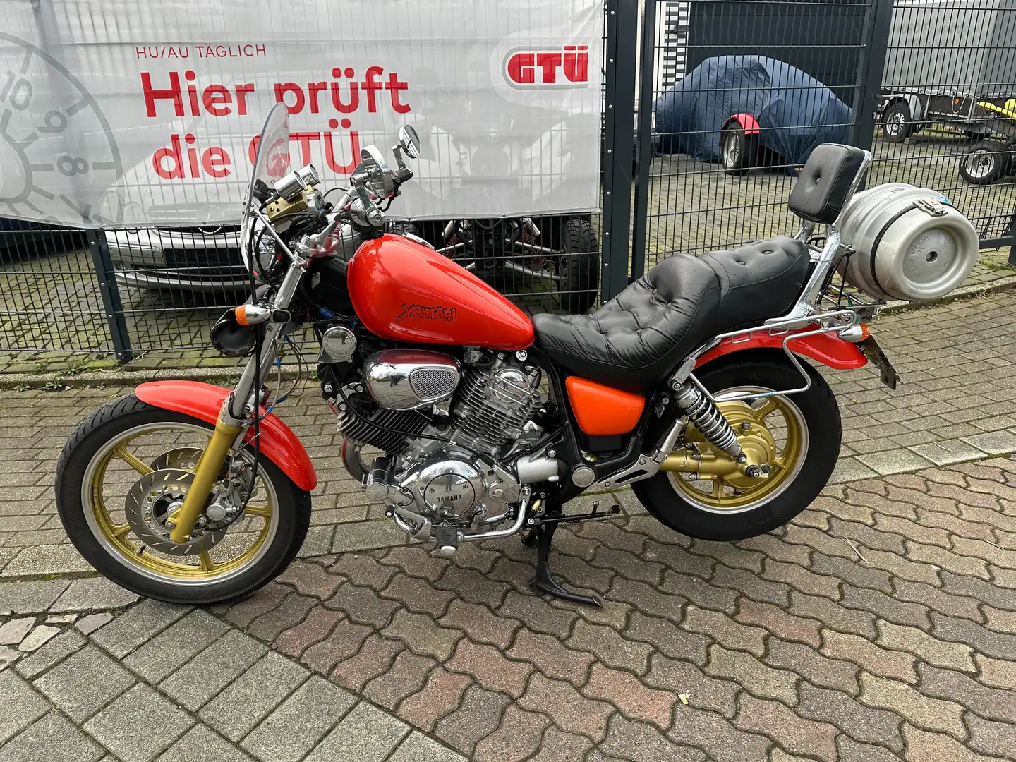 Yamaha XV 750 Yamaha XV 750 Virago Oranje - 1