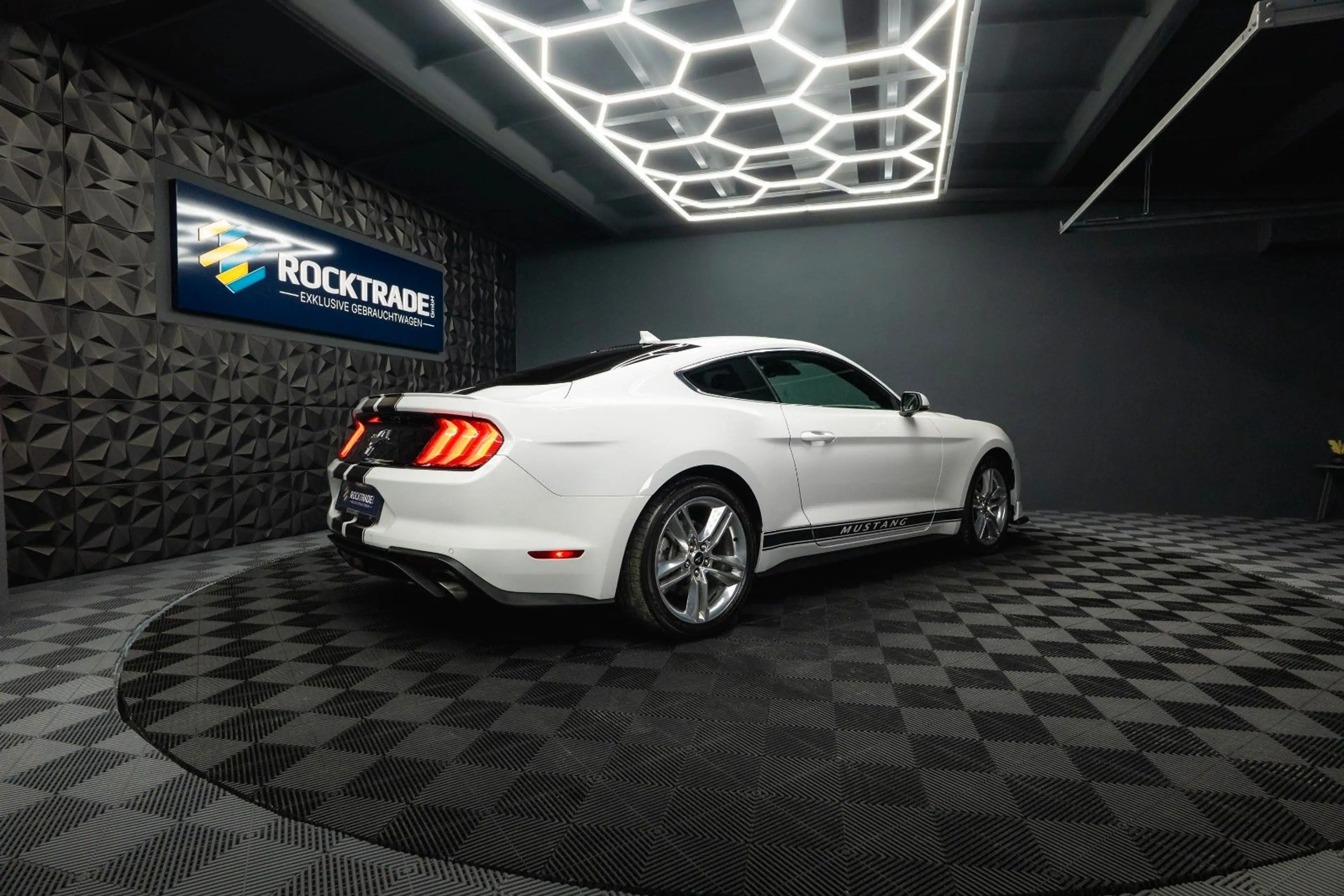 Ford Mustang Shelby GT 500 Coupe Performance PREMIUM — photo 12