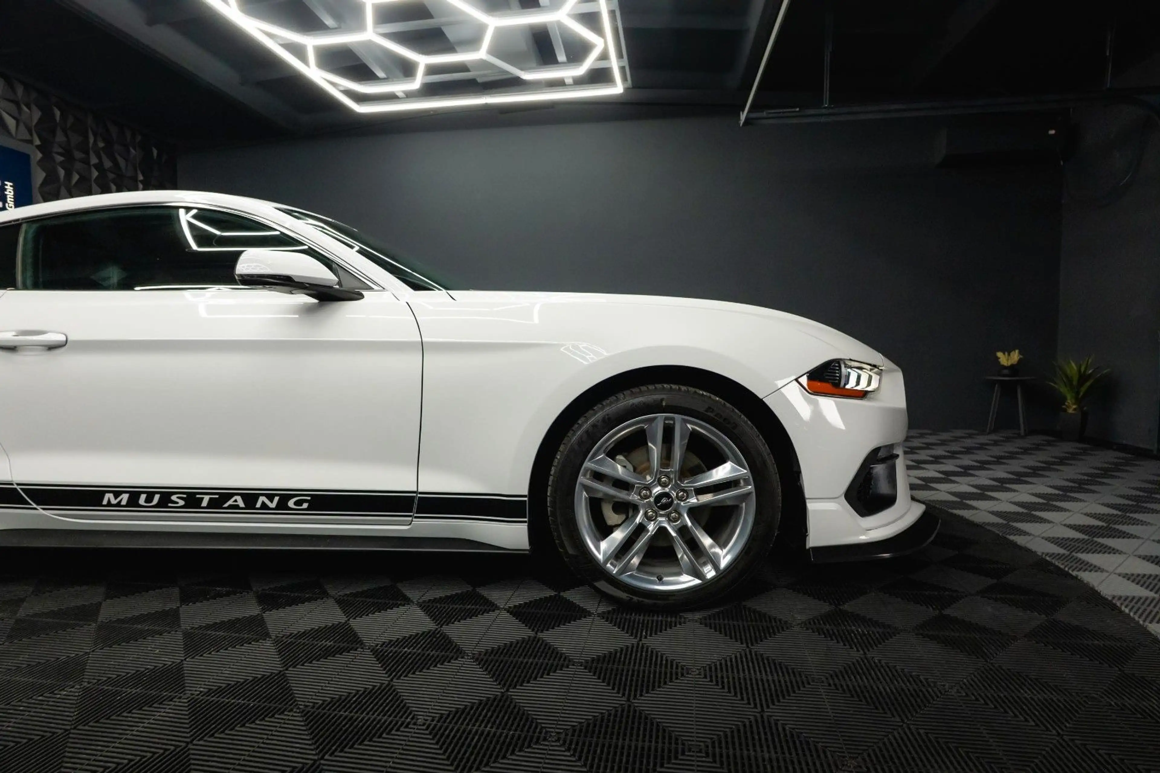 Ford Mustang Shelby GT 500 Coupe Performance PREMIUM — photo 10