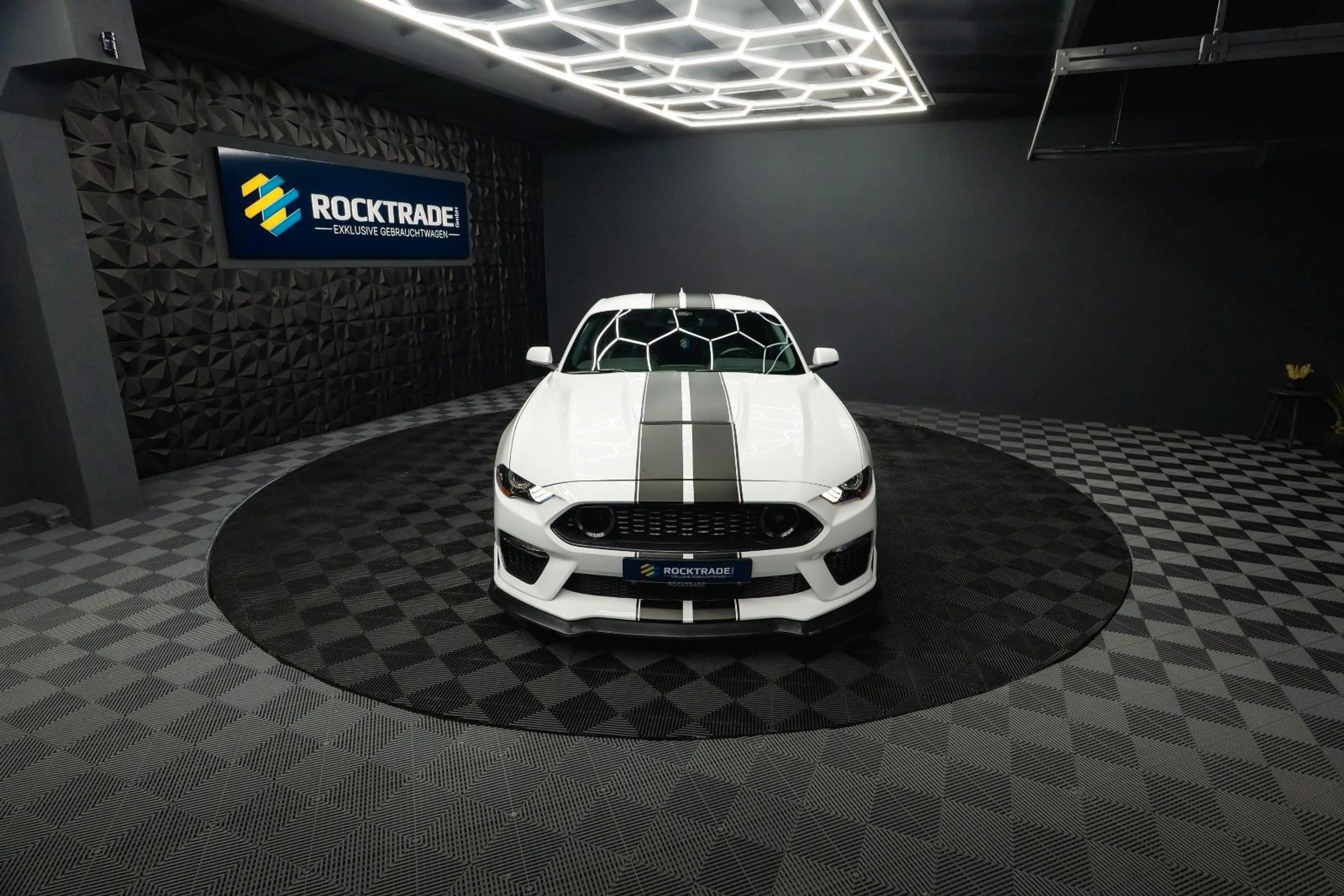 Ford Mustang Shelby GT 500 Coupe Performance PREMIUM — photo 3