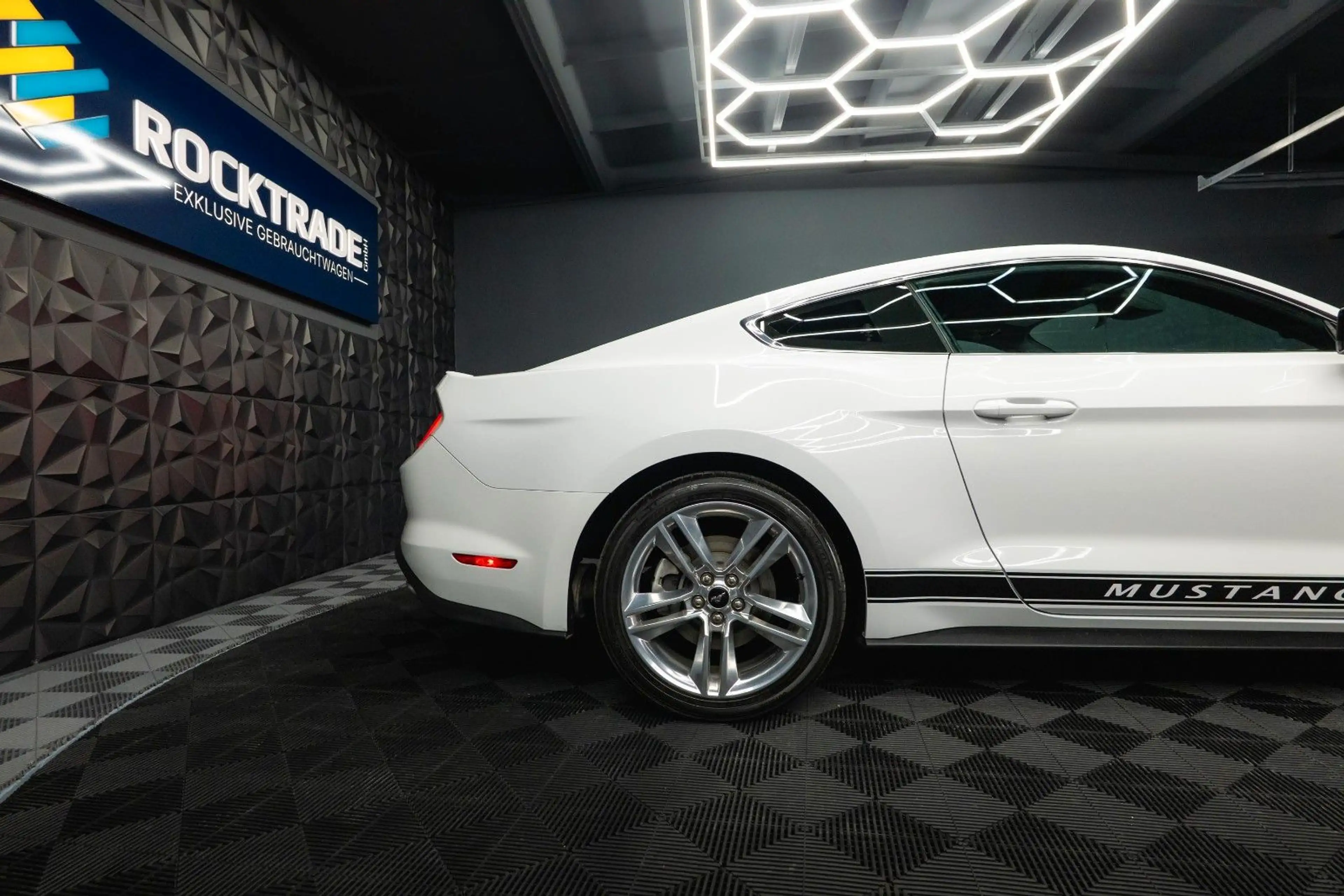Ford Mustang Shelby GT 500 Coupe Performance PREMIUM — photo 9