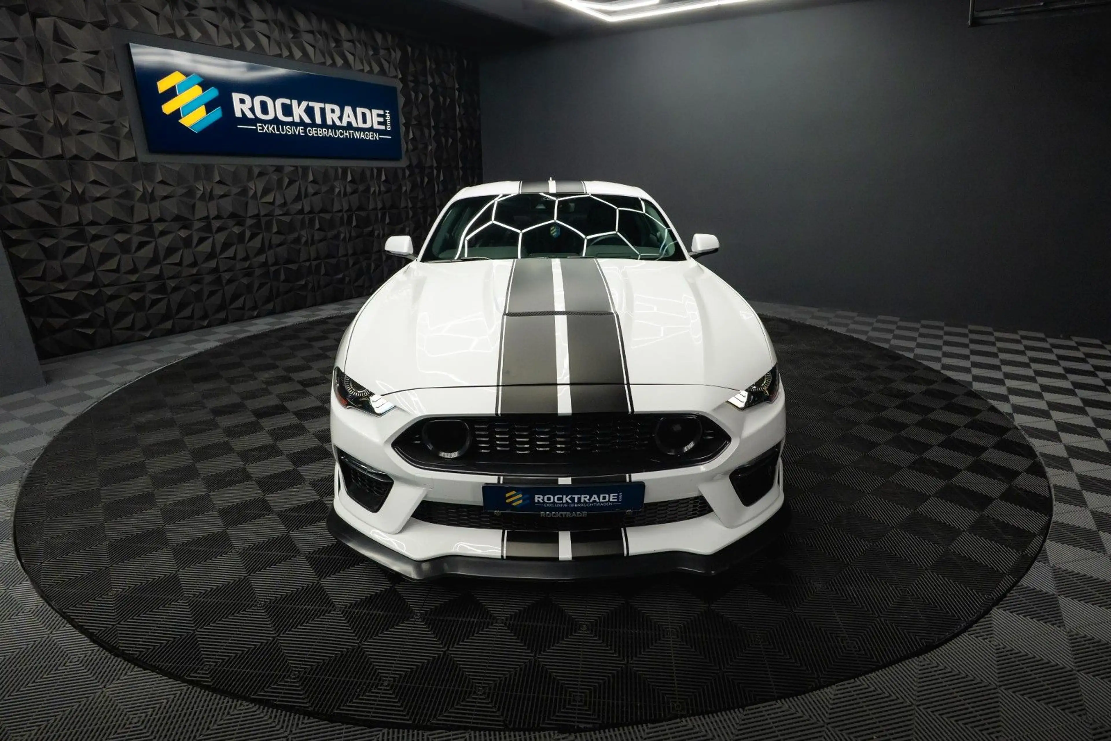 Ford Mustang Shelby GT 500 Coupe Performance PREMIUM — photo 4
