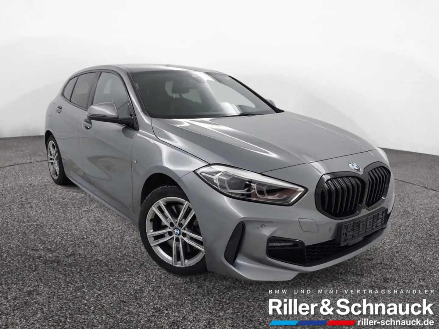 BMW 120 i M Sport LED+NAVI+SHZG+PDC Grau - 2