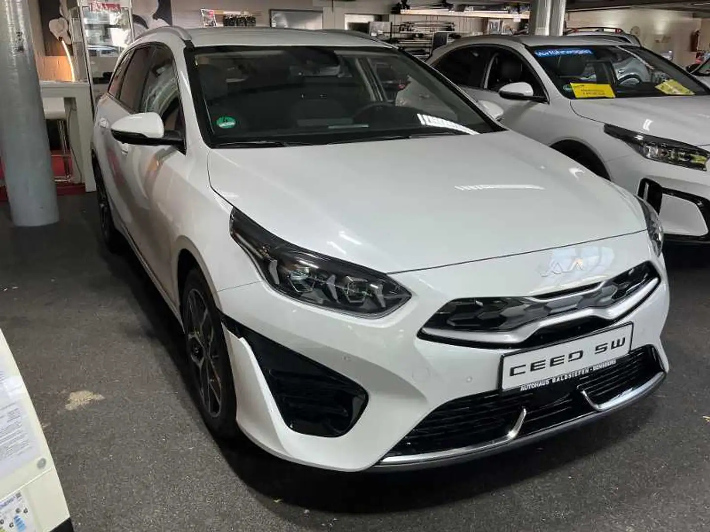 Kia Ceed SW / cee'd SW 1.6 GDI PHEV Platinum Blanc - 2