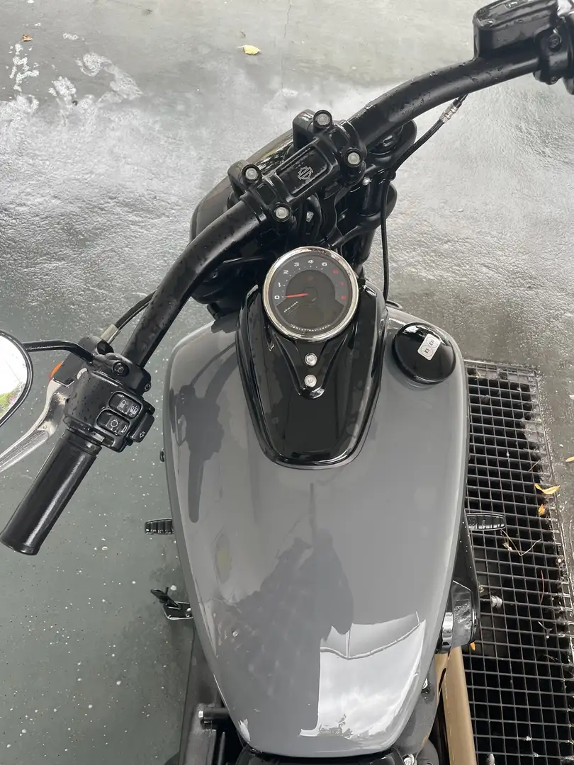 Harley-Davidson Fat Bob Harley-Davidson Fat Bob 114 (FXFBS) Gunship Gray Grijs - 2