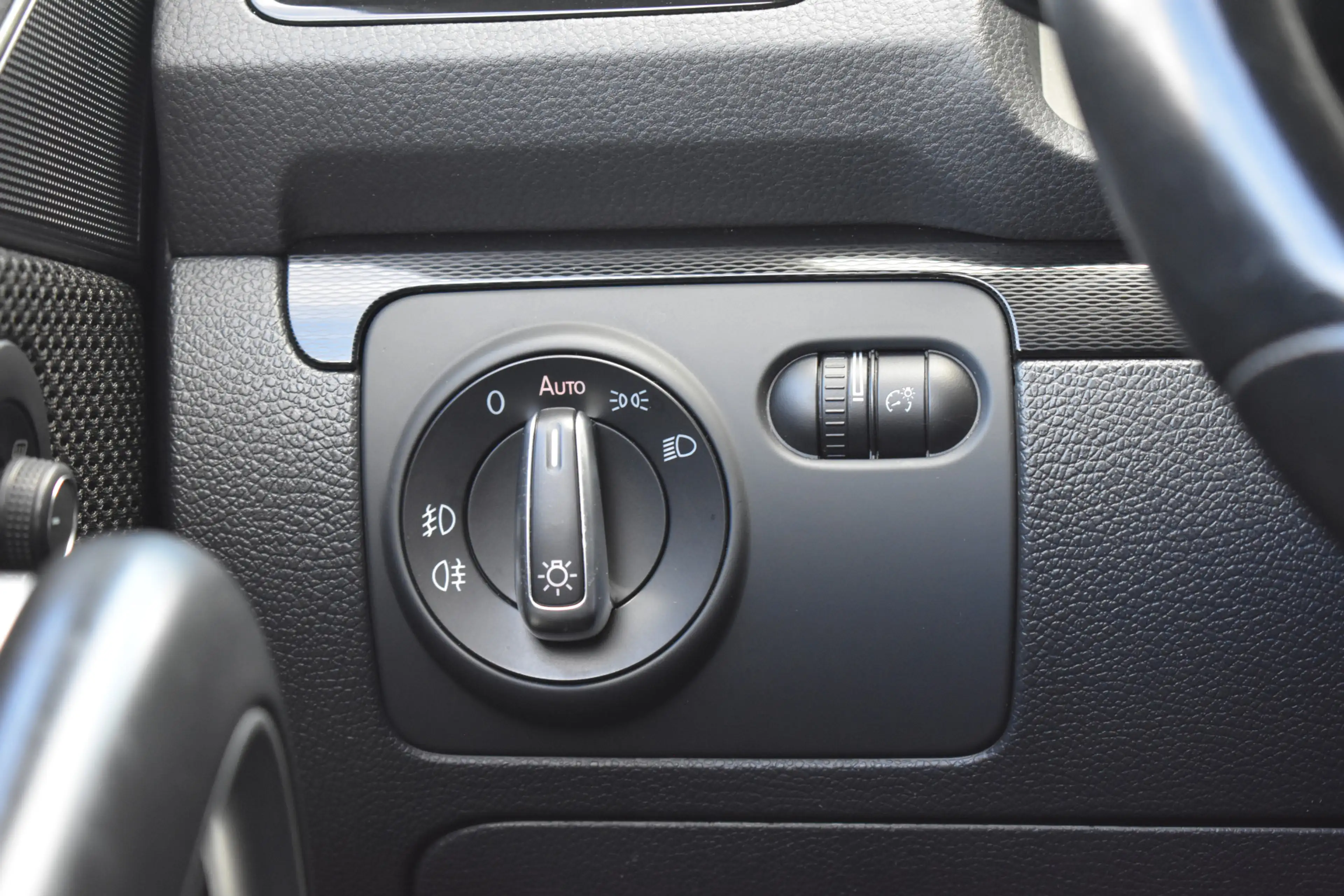 Volkswagen Scirocco 2.0 TSI Facelift LED/Bi-Xenon | DSG | Carplay | Ca — photo 28