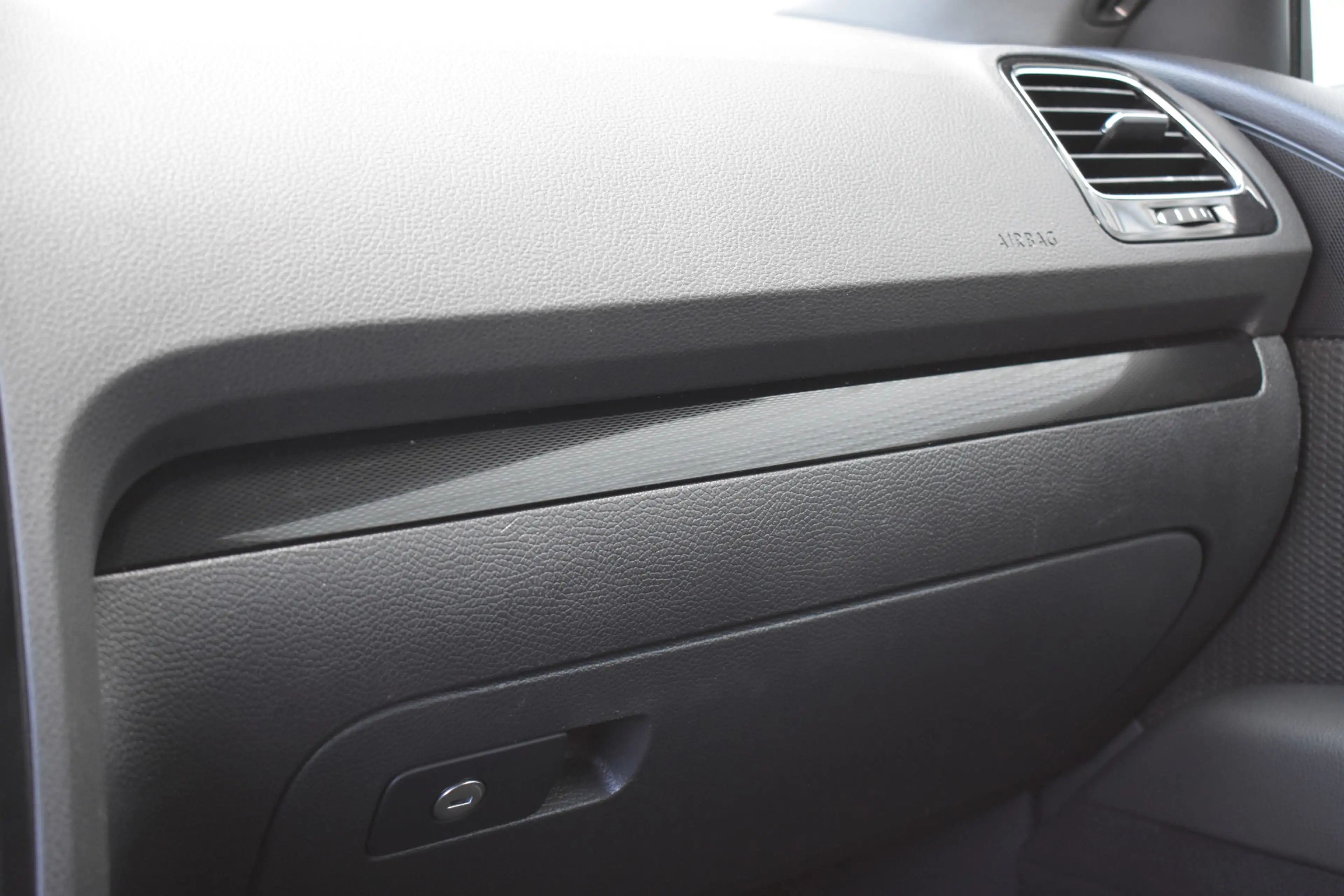 Volkswagen Scirocco 2.0 TSI Facelift LED/Bi-Xenon | DSG | Carplay | Ca — photo 25