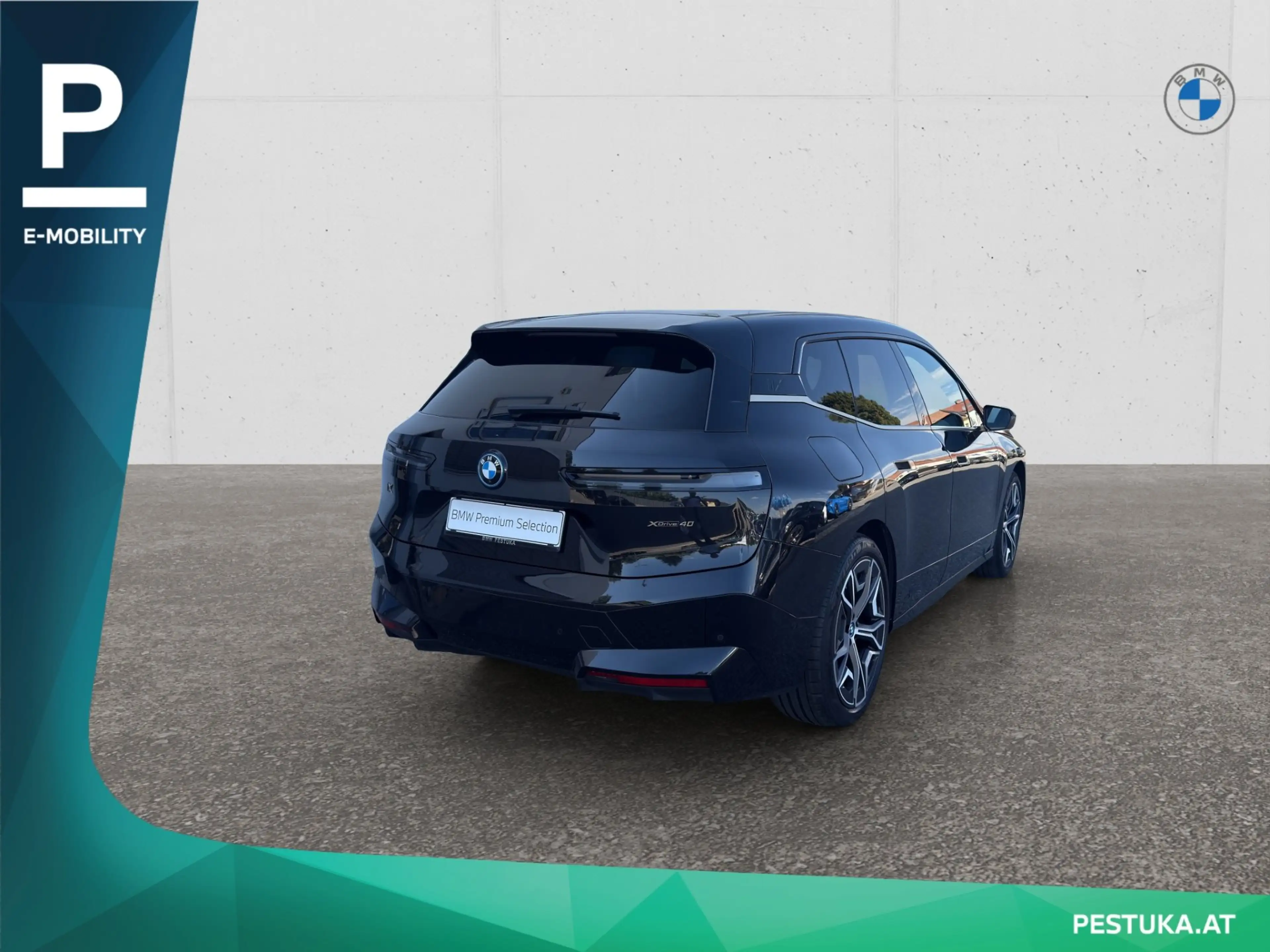 BMW iX xDrive40 — photo 4