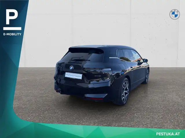 BMW Ix view 4