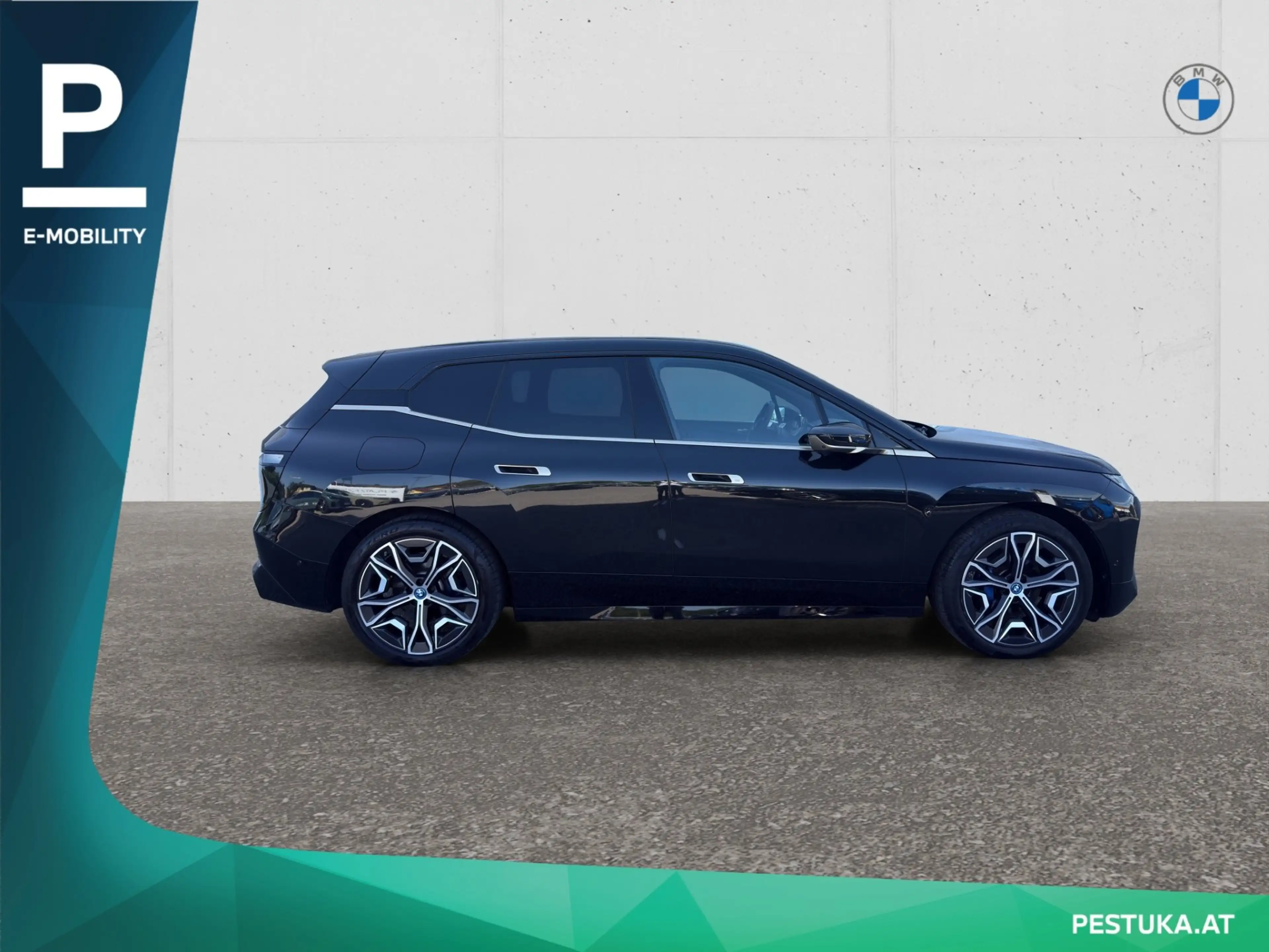 BMW iX xDrive40 — photo 3