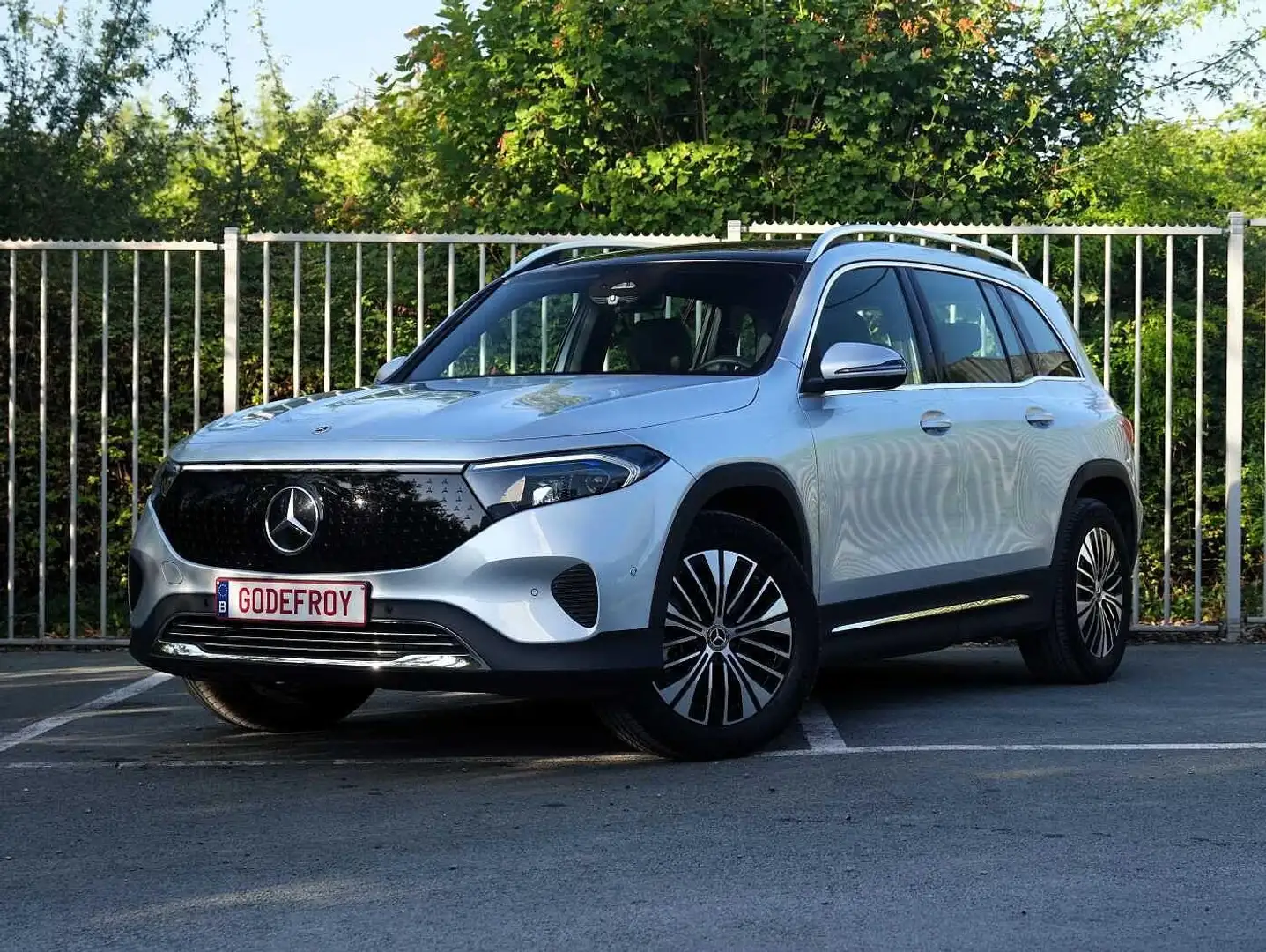 Mercedes-Benz EQB 250 250+ Pano - 2