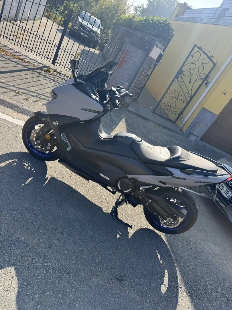 Yamaha TMAX 560 - 2