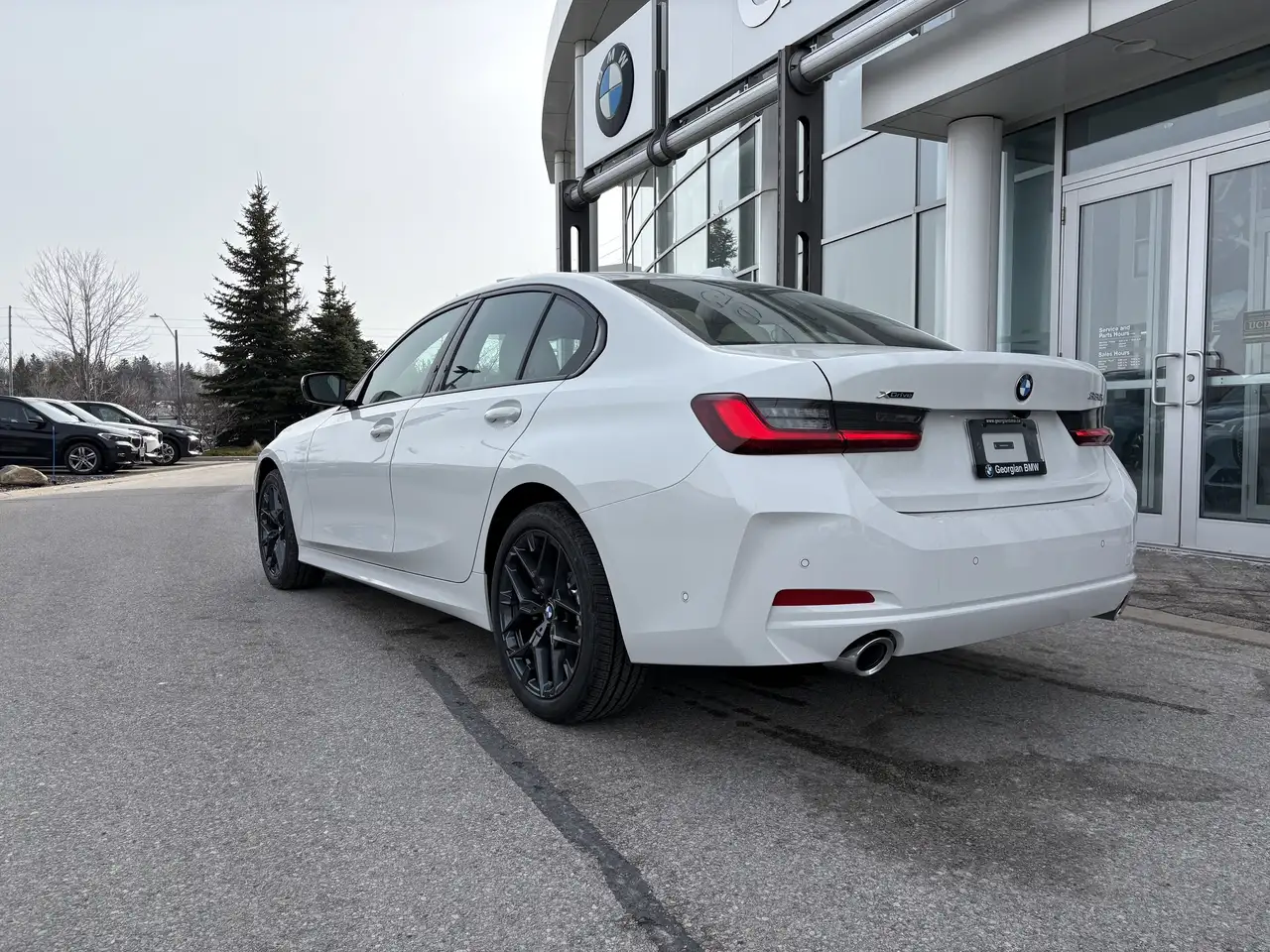 BMW 3 Series снимка BMW 3 Series