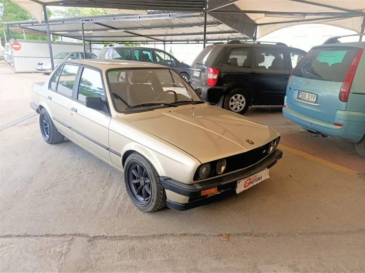 BMW 320 320i Marrón - 2