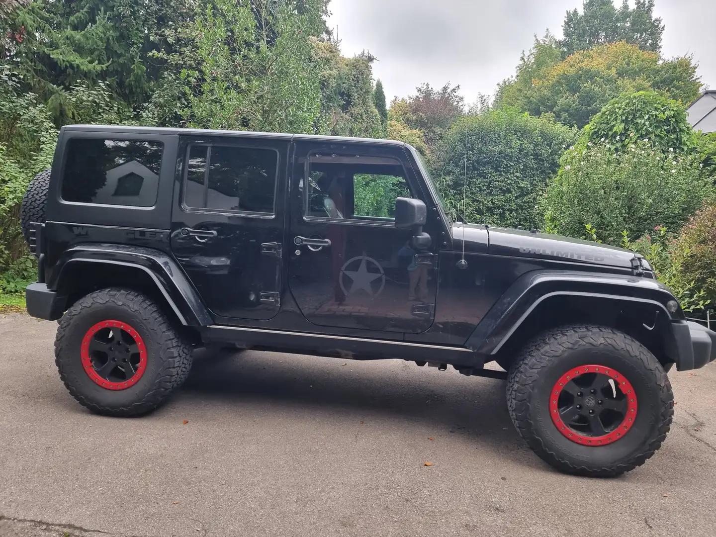 Jeep Wrangler Wrangler Unlimited Hard-Top2.8 CRD Autom. Sahara Schwarz - 1