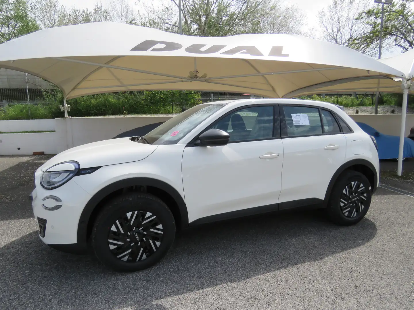 Fiat 600 1.2 hybrid MHEV 100 cv aut. Blanco - 1