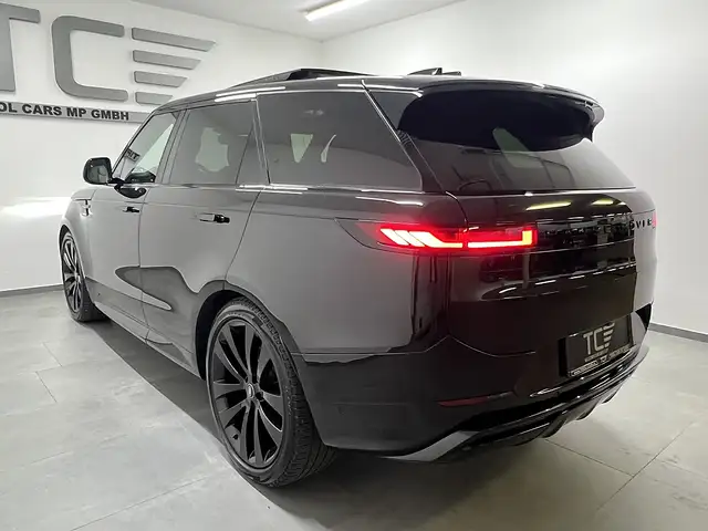 Land Rover Range Rover Sport view 5