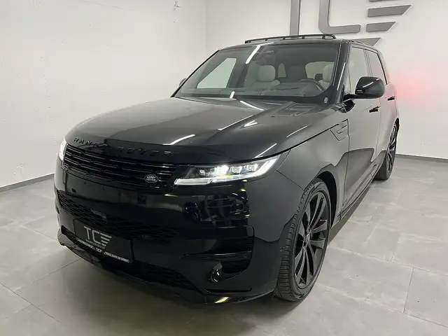 Land Rover Range Rover Sport view 3