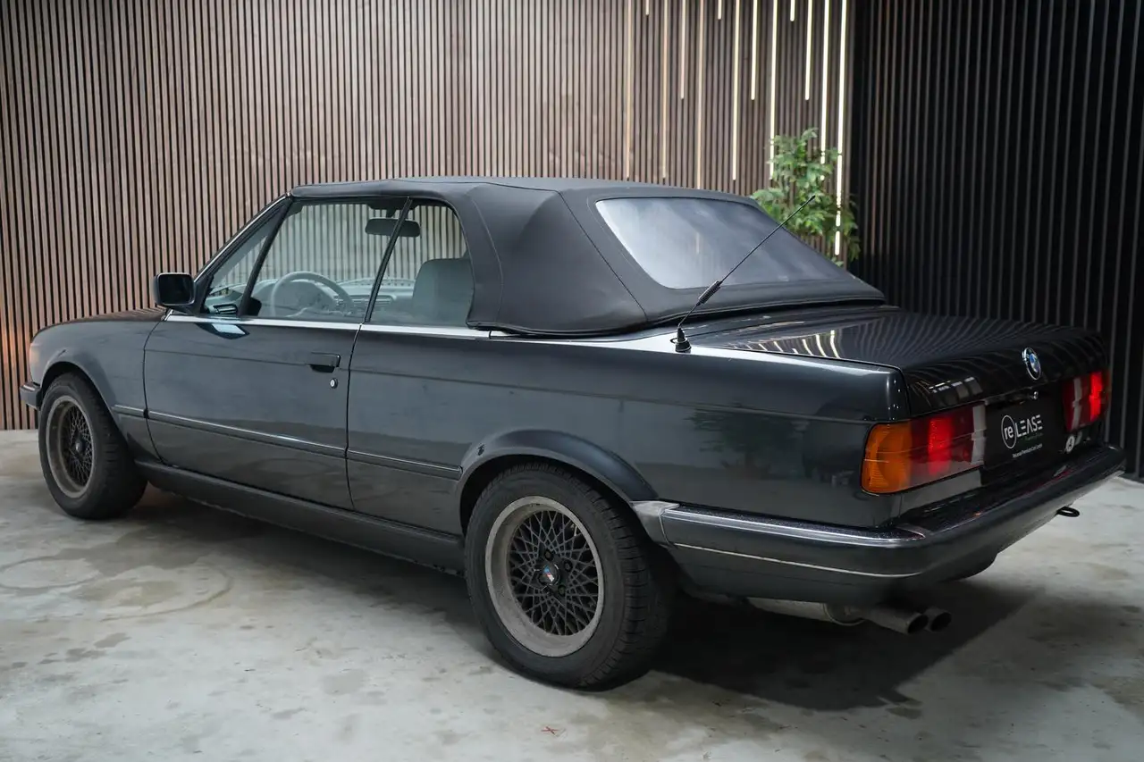 BMW 325 i Cabrio OLDTIMER, foto 9
