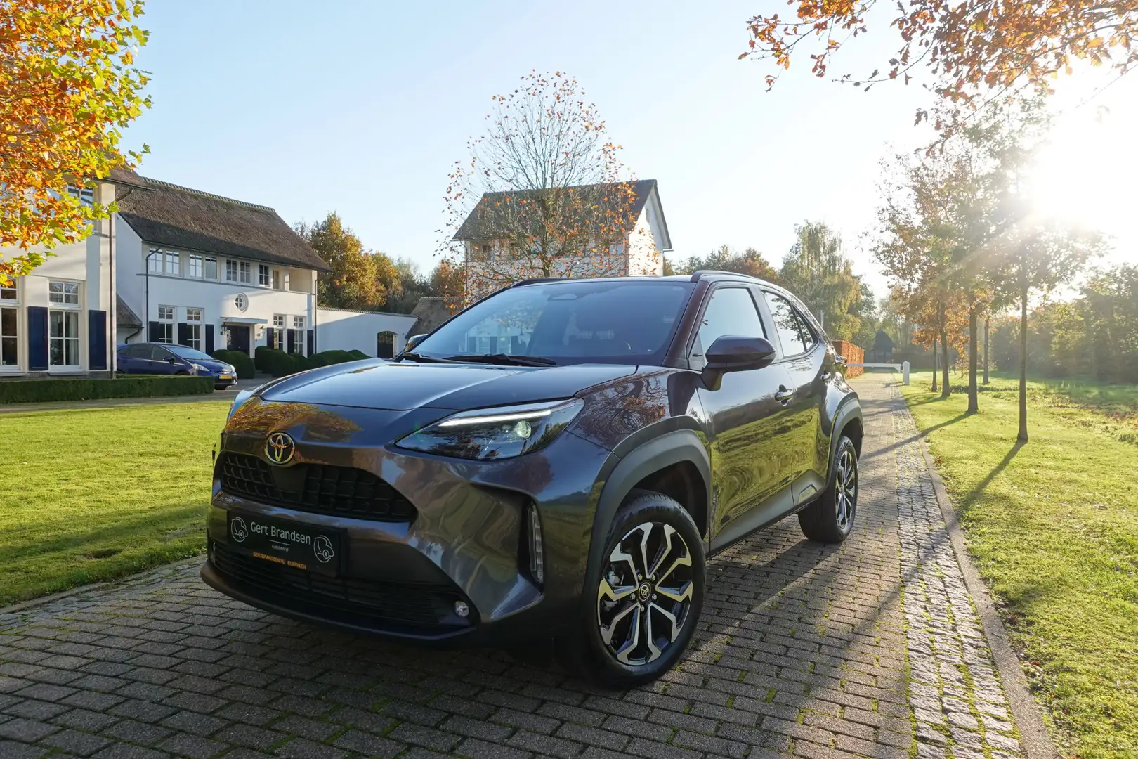 Toyota Yaris Cross 1.5 Hybrid Comfort | Camera | CarPlay | Adaptive C - 1