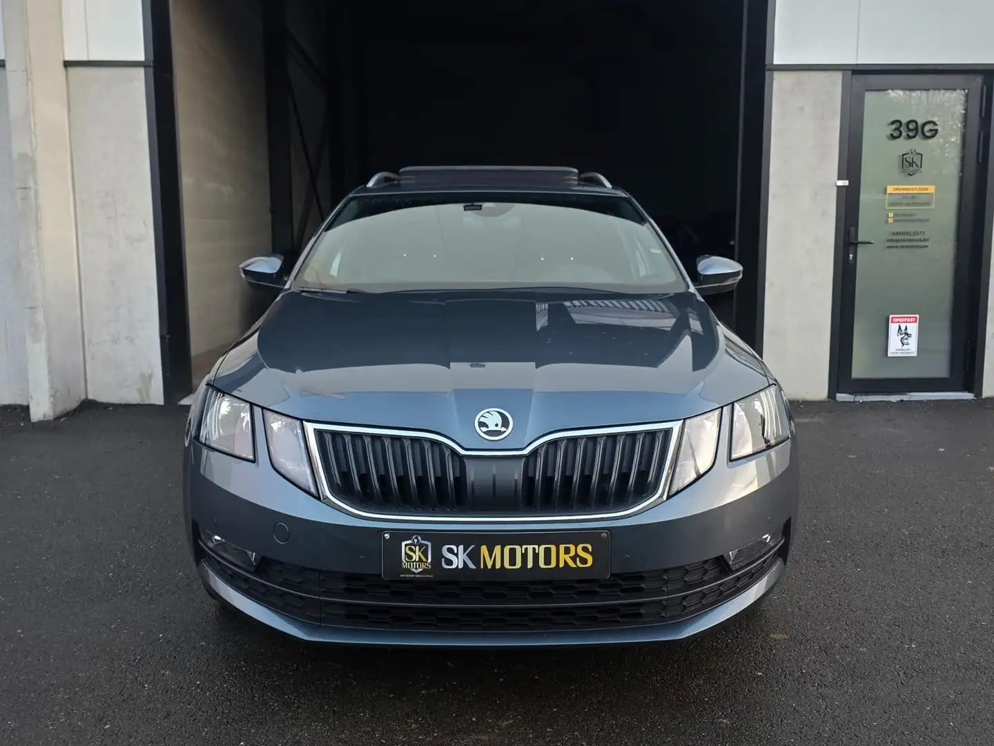 Skoda Octavia 1.5TSI DSG Pano Virtueel Cockpit ACC Cam. Carplay Grijs - 2