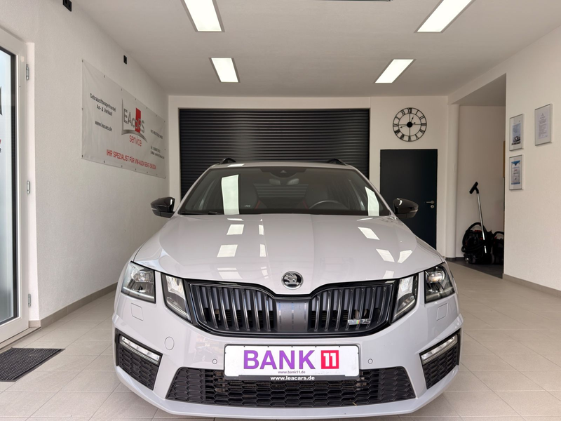 Skoda Octavia Combi RS 2.0TSI 230PS/AHK/Canton — photo 11