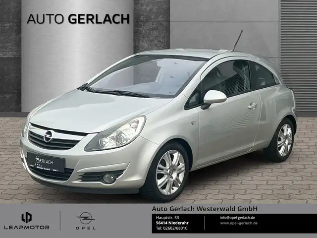 Opel Corsa D Innovation Klimaautom SHZ LenkradHZG Temp PDC Re