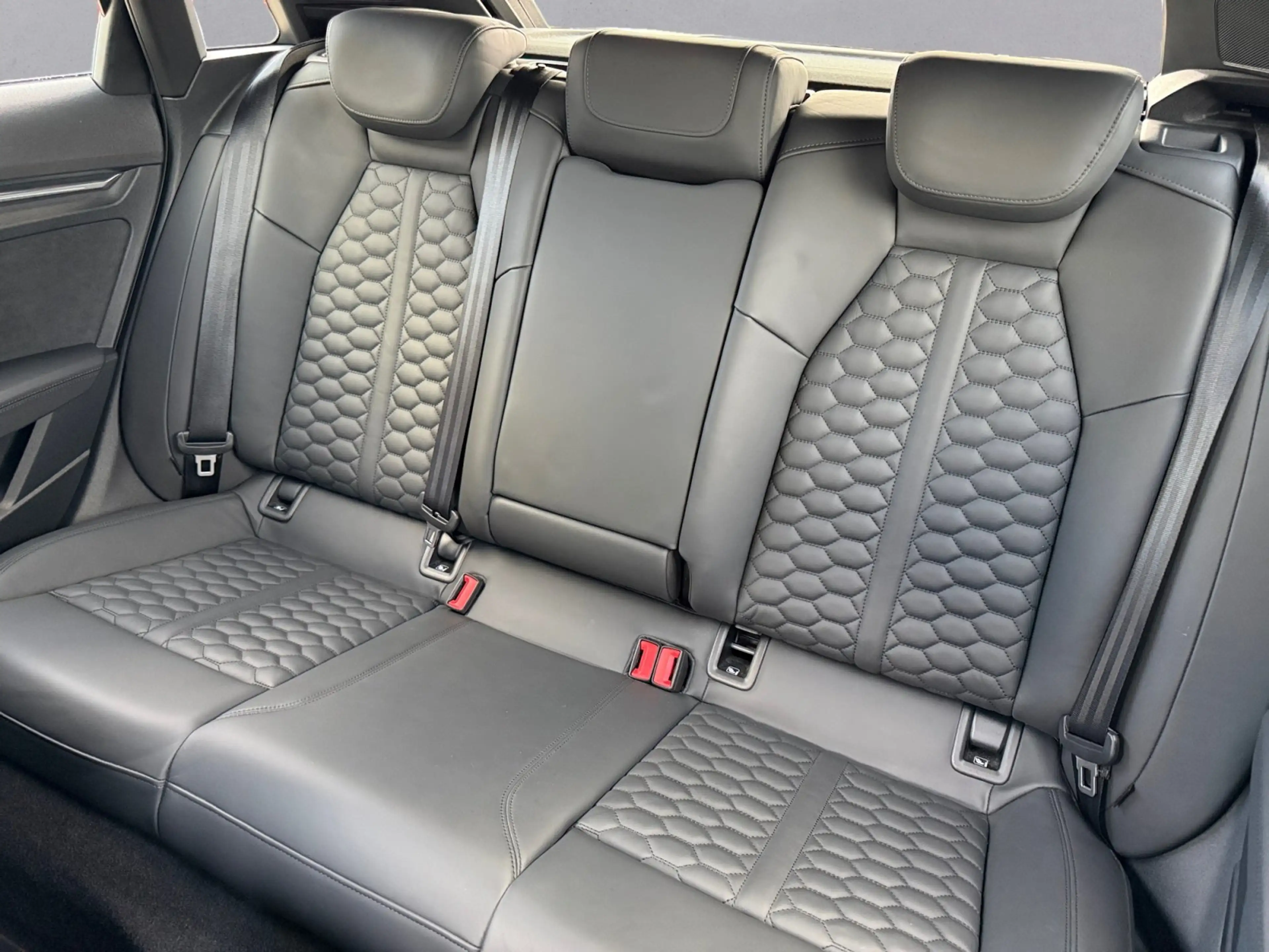 Audi RS3 Sportback 2.5 TFSI quattro Navi Leder — photo 13