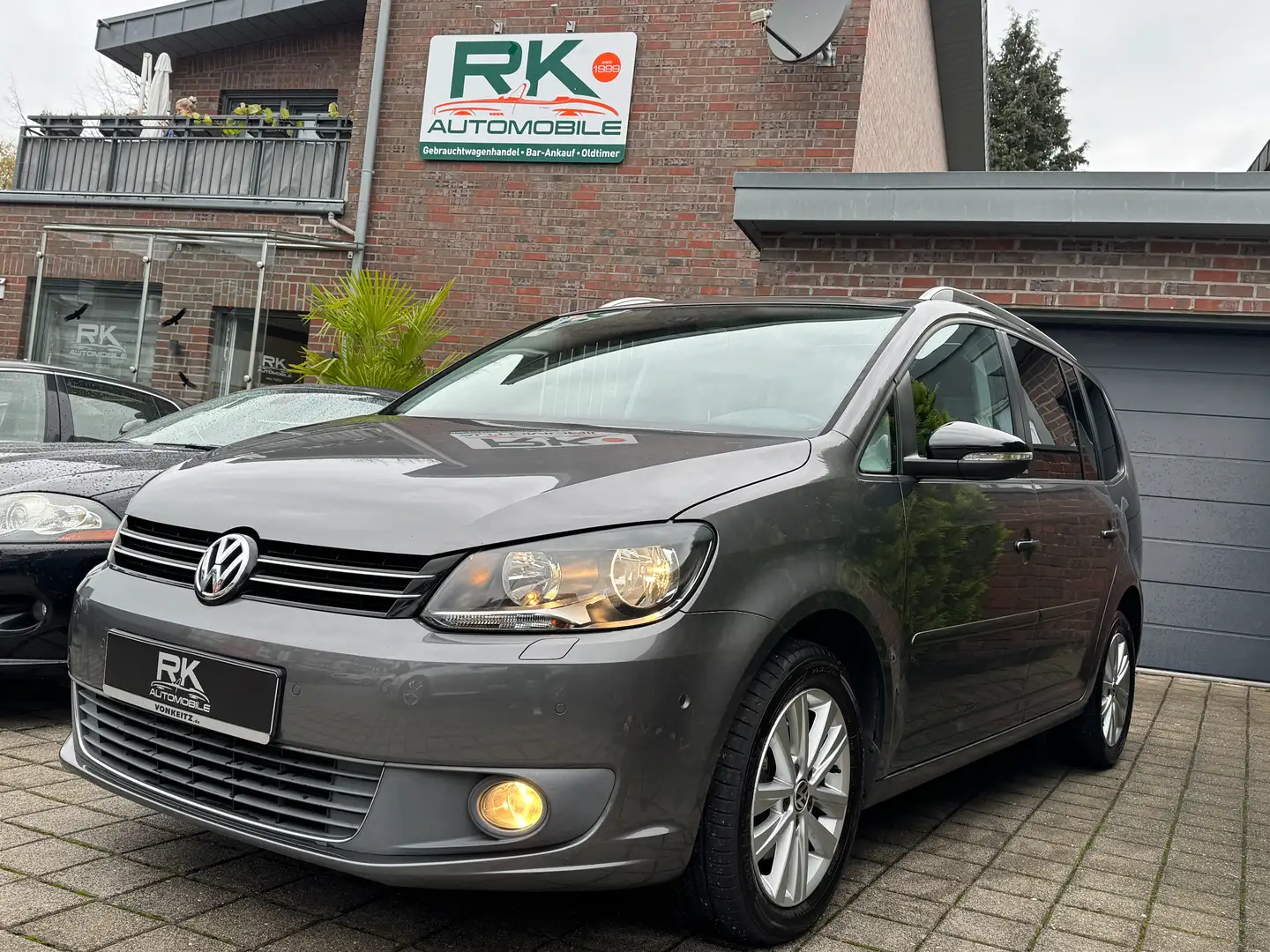 Volkswagen Touran Style BMT Grau - 1