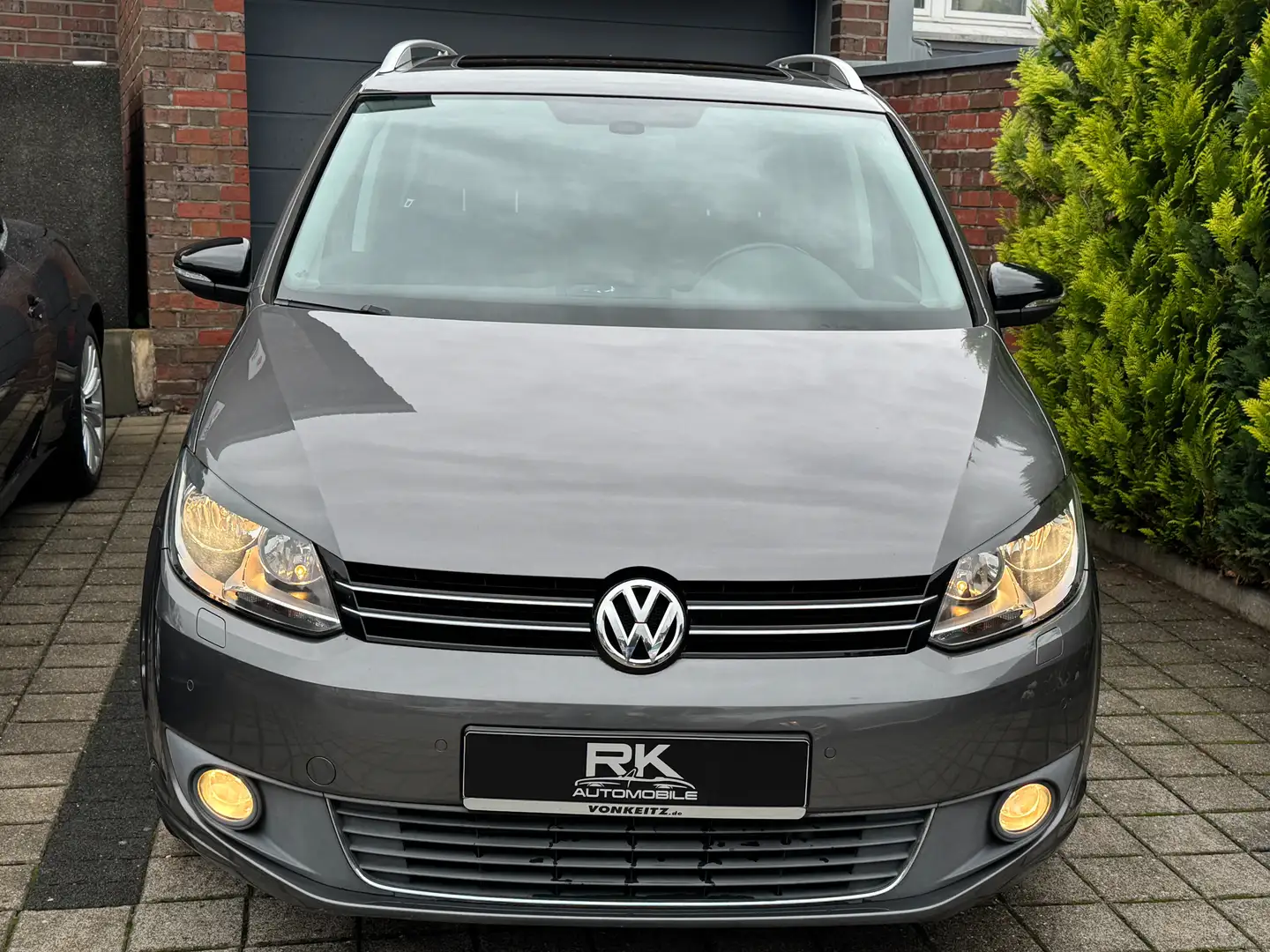 Volkswagen Touran Style BMT Grau - 2