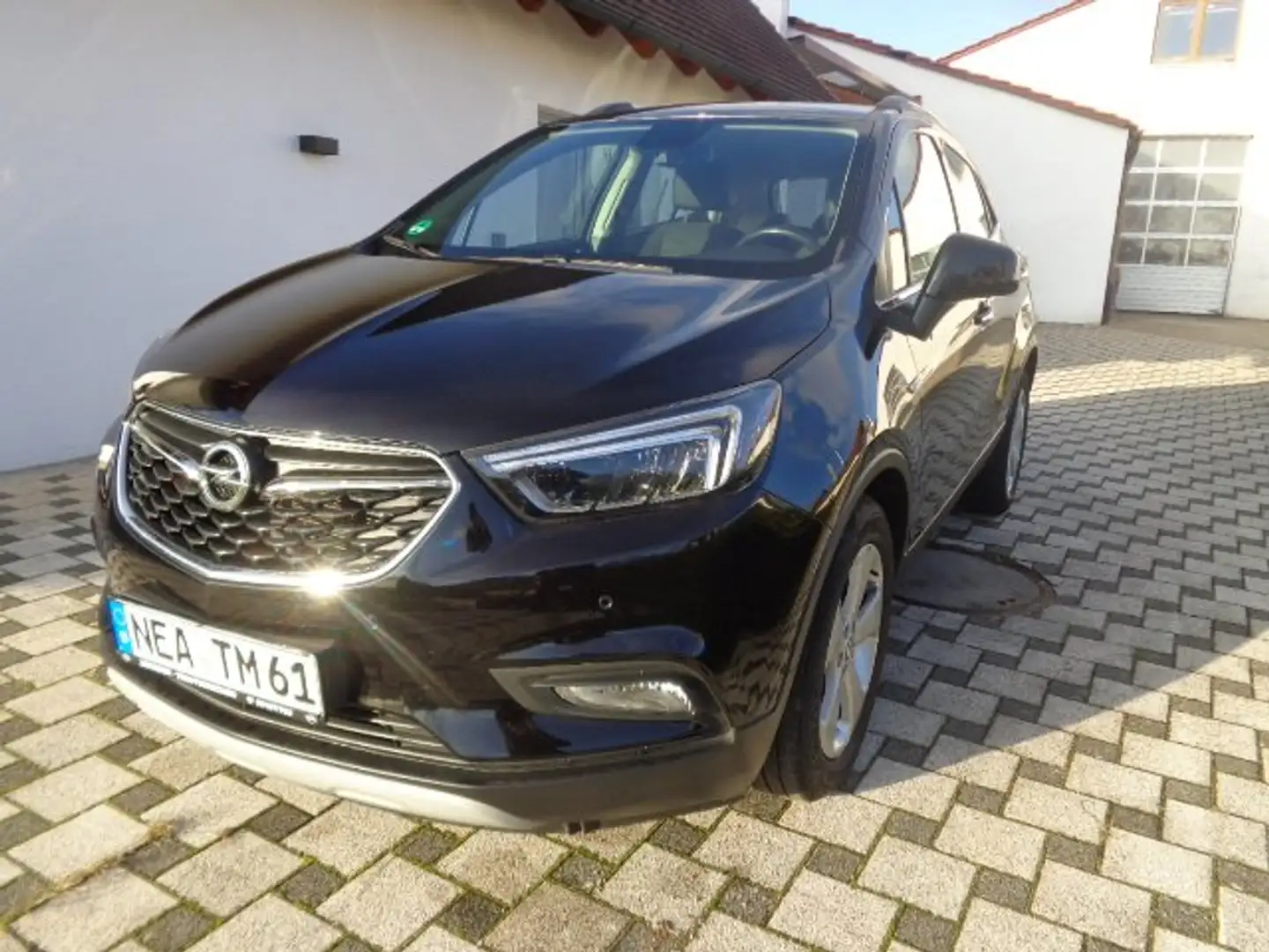 Opel Mokka X Innovation Schwarz - 2