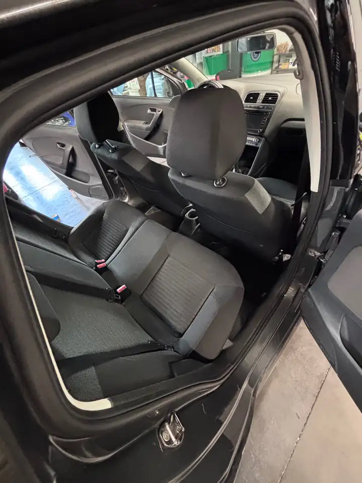 Volkswagen Polo Citadine 5 portes — photo 18