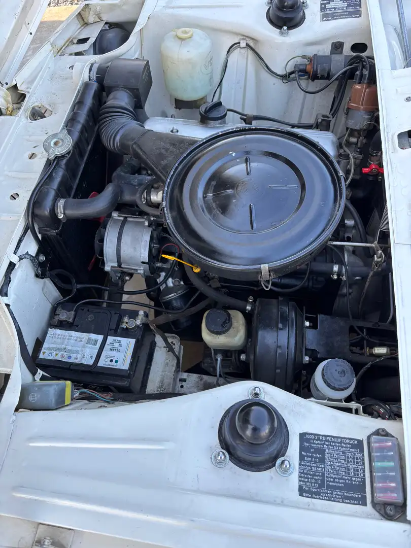 BMW 2002 1600 Blanc - 2