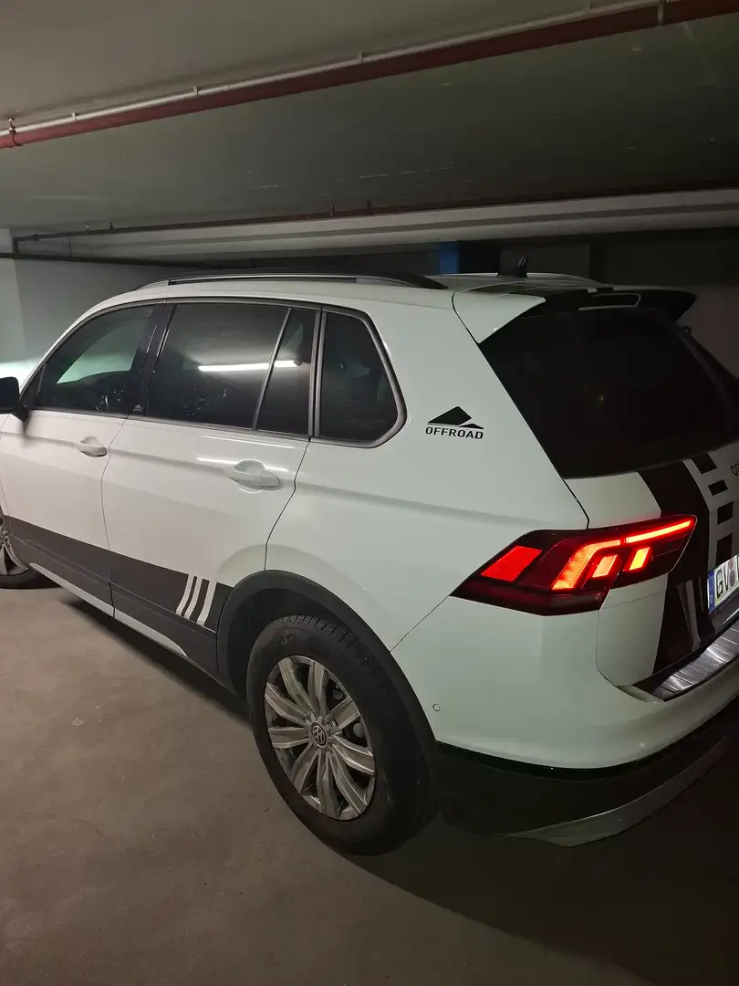 Volkswagen Tiguan 2.0+TSI+4Motion+DSG+OPF+Offroad Weiß - 2